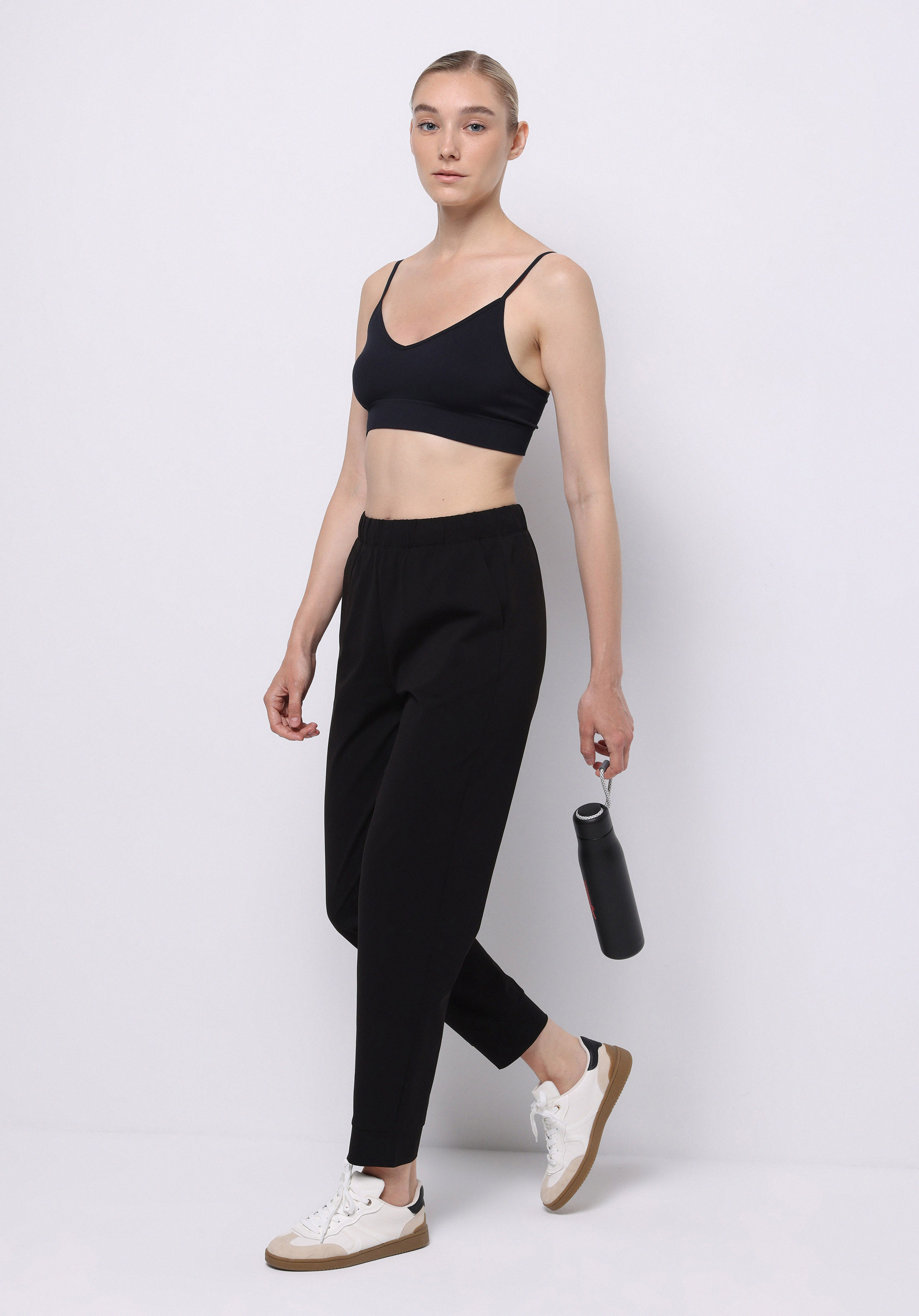 Afișați detalii pentru Pantaloni De Trening De Dama Negru Regular Fit  Cl1075803