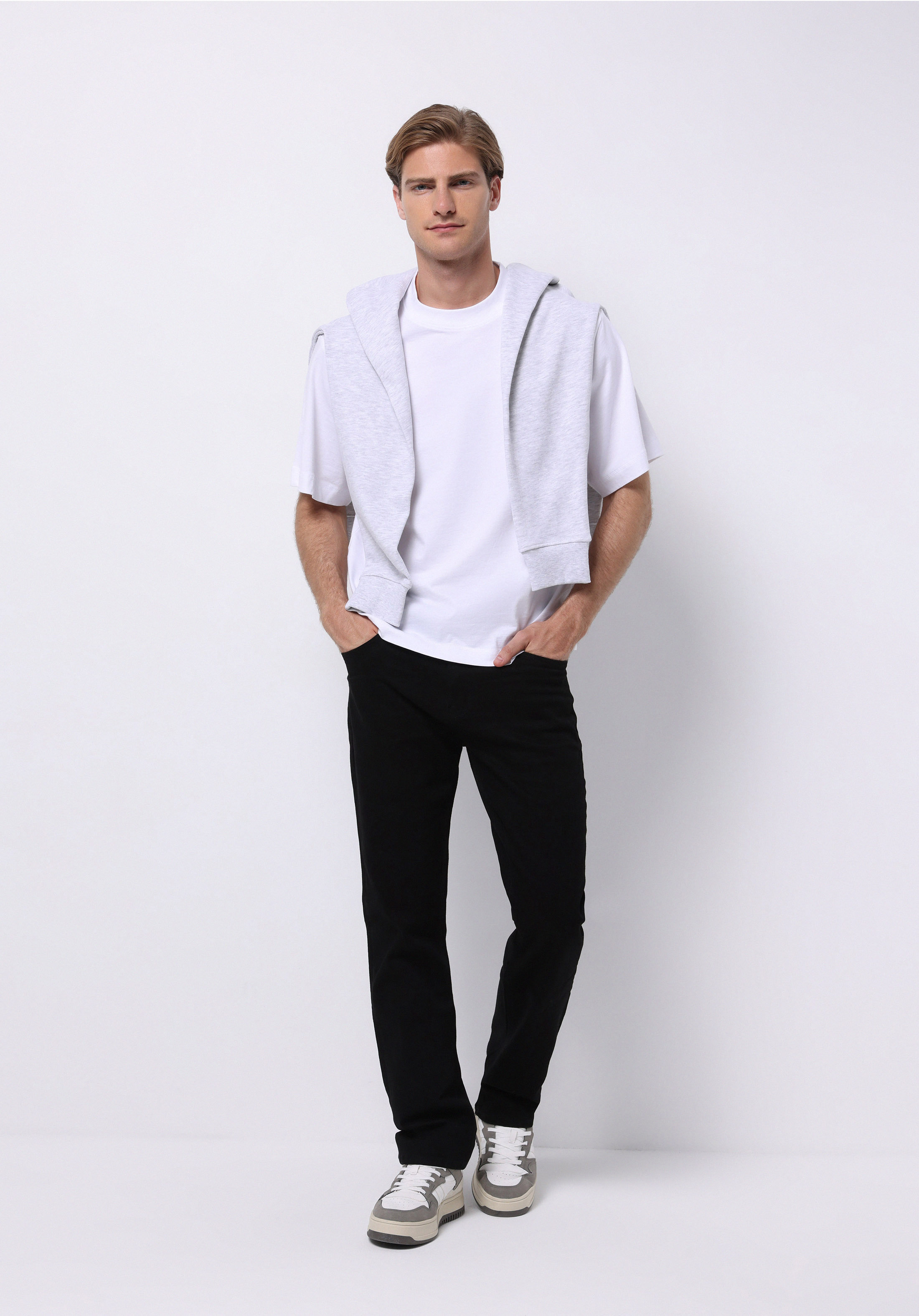 Afișați detalii pentru Pantaloni De Barbati Negru Regular Fit 045 David Cl1076017