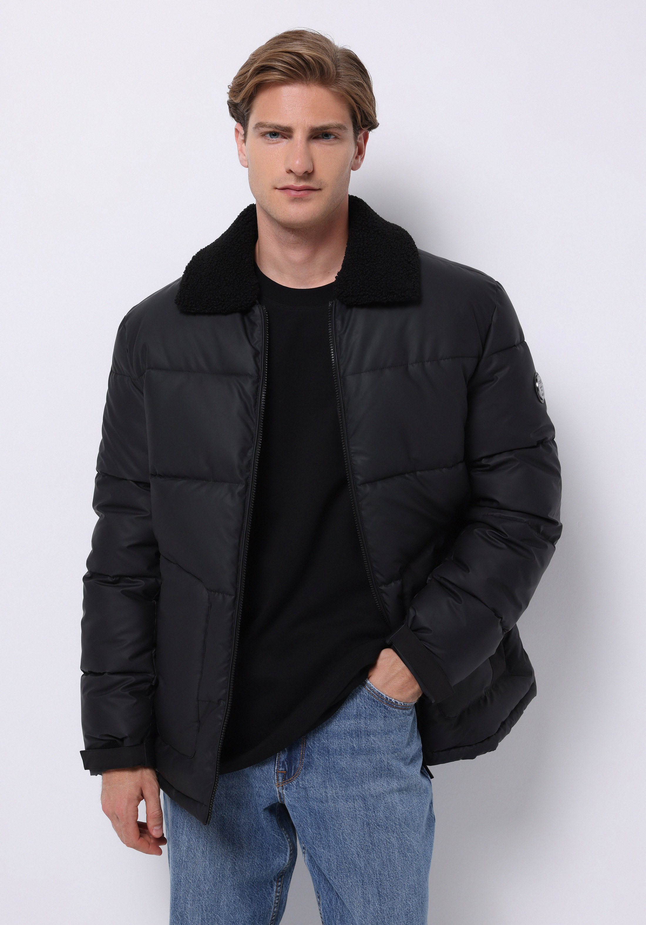 Afișați detalii pentru Jacheta De Barbati Negru Regular Fit  Cl1076201