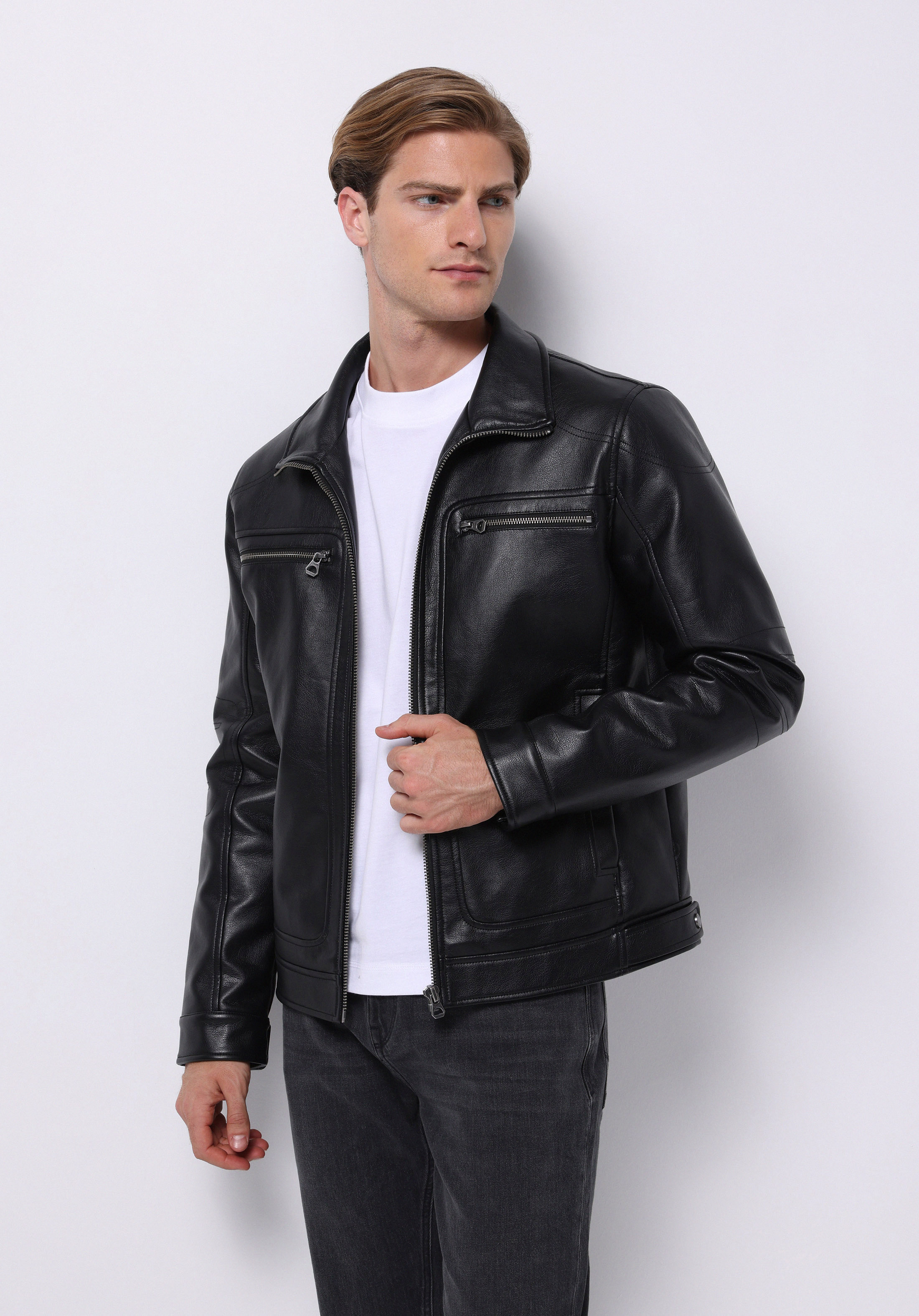 Afișați detalii pentru Jacheta De Barbati Negru Slim Fit  Cl1076210