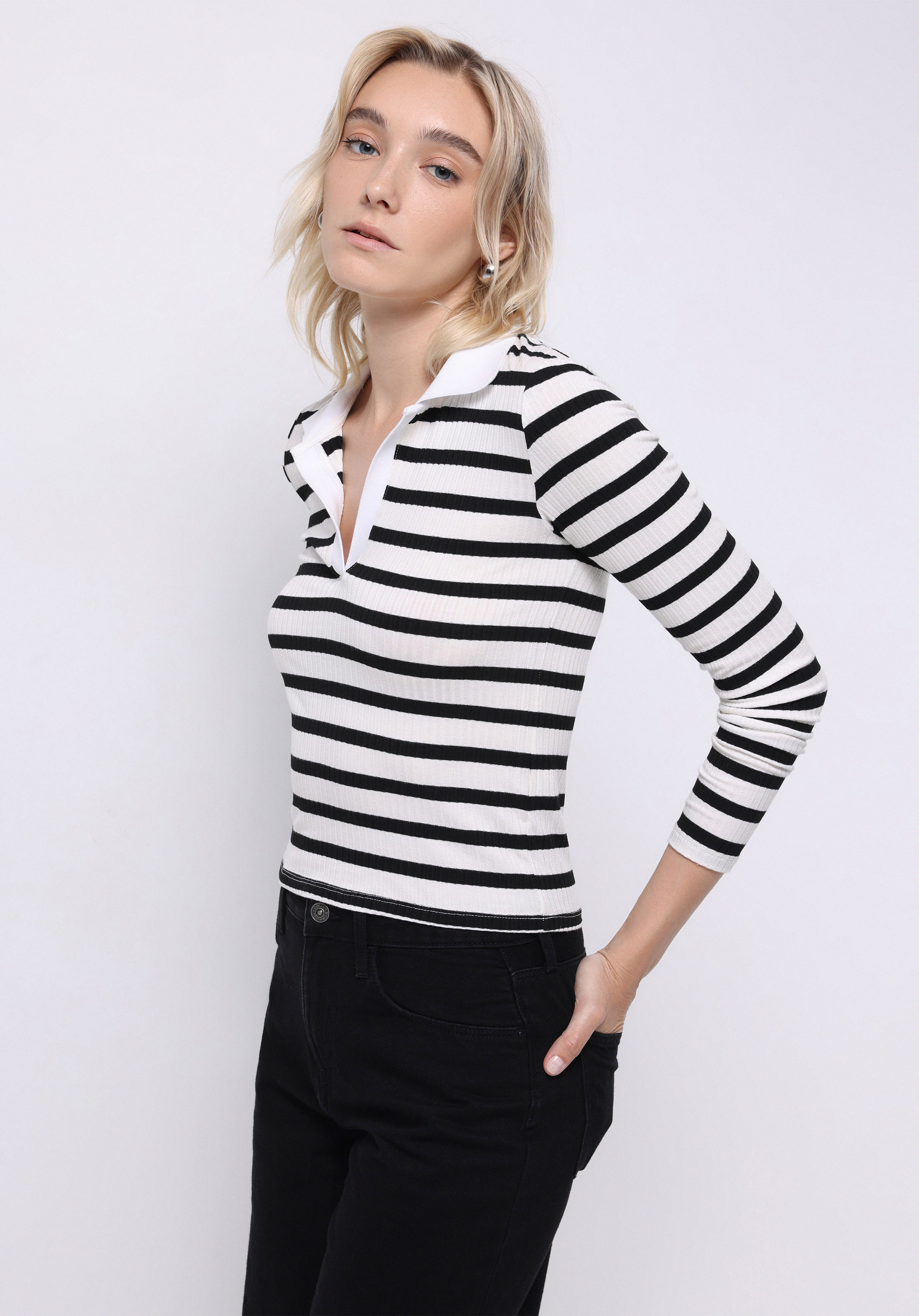 Afișați detalii pentru Bluza Cu Maneca Lunga De Dama Negru Slim Fit  Cl1075895