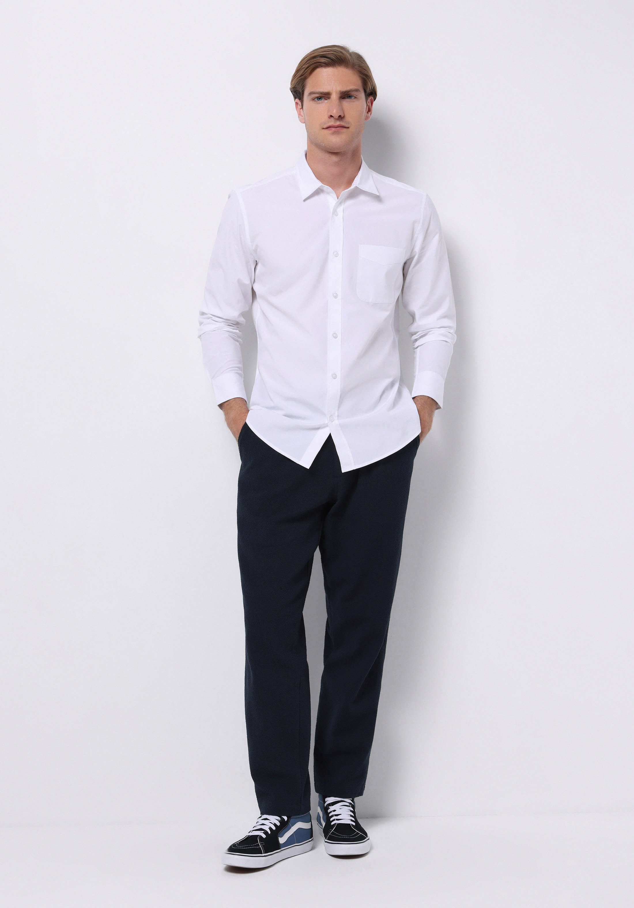 Afișați detalii pentru Pantaloni De Barbati Albastru Marin Regular Fit  Cl1075242