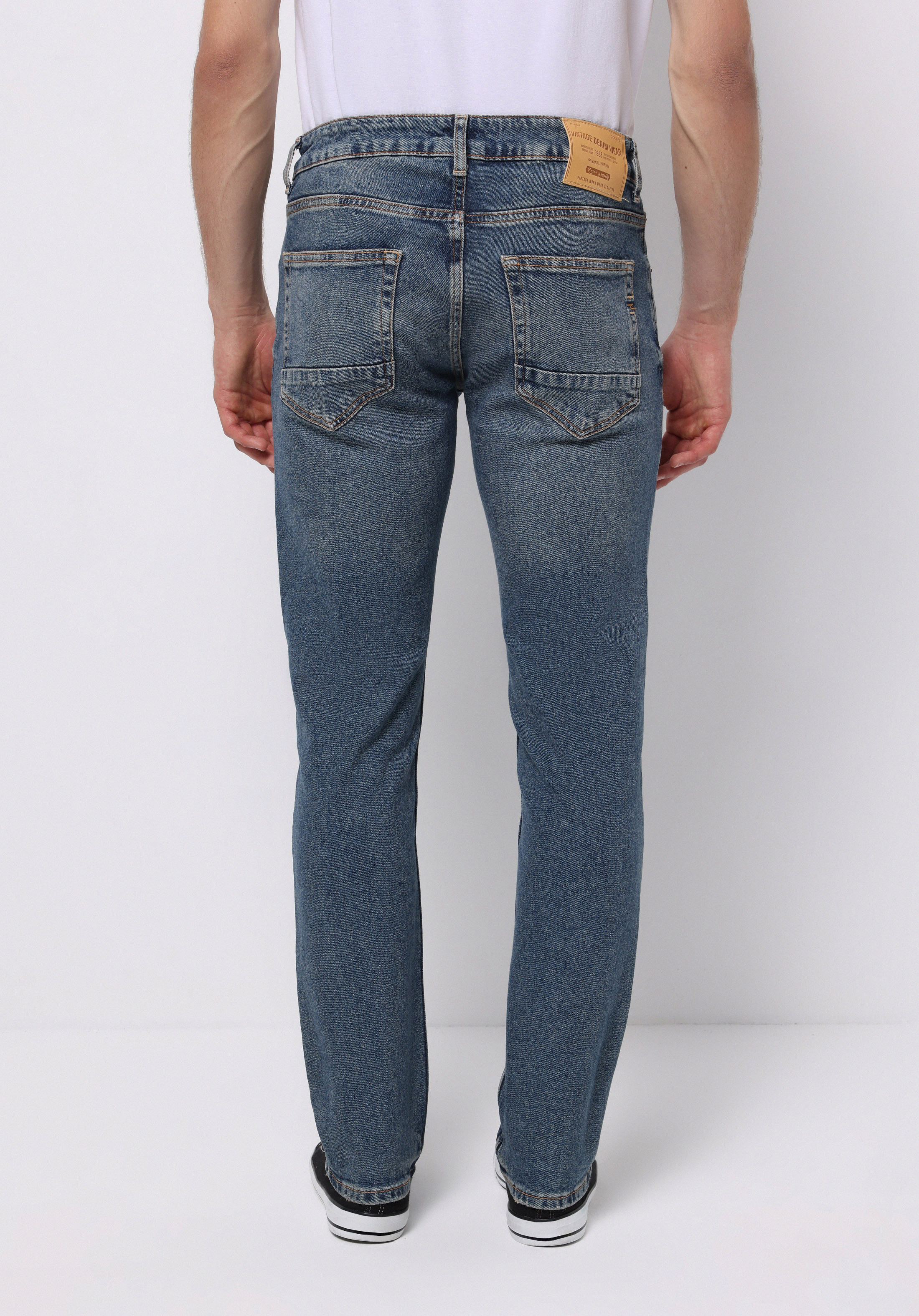 Afișați detalii pentru Pantaloni De Barbati Albastru Straight Fit 044 Karl Cl1076792