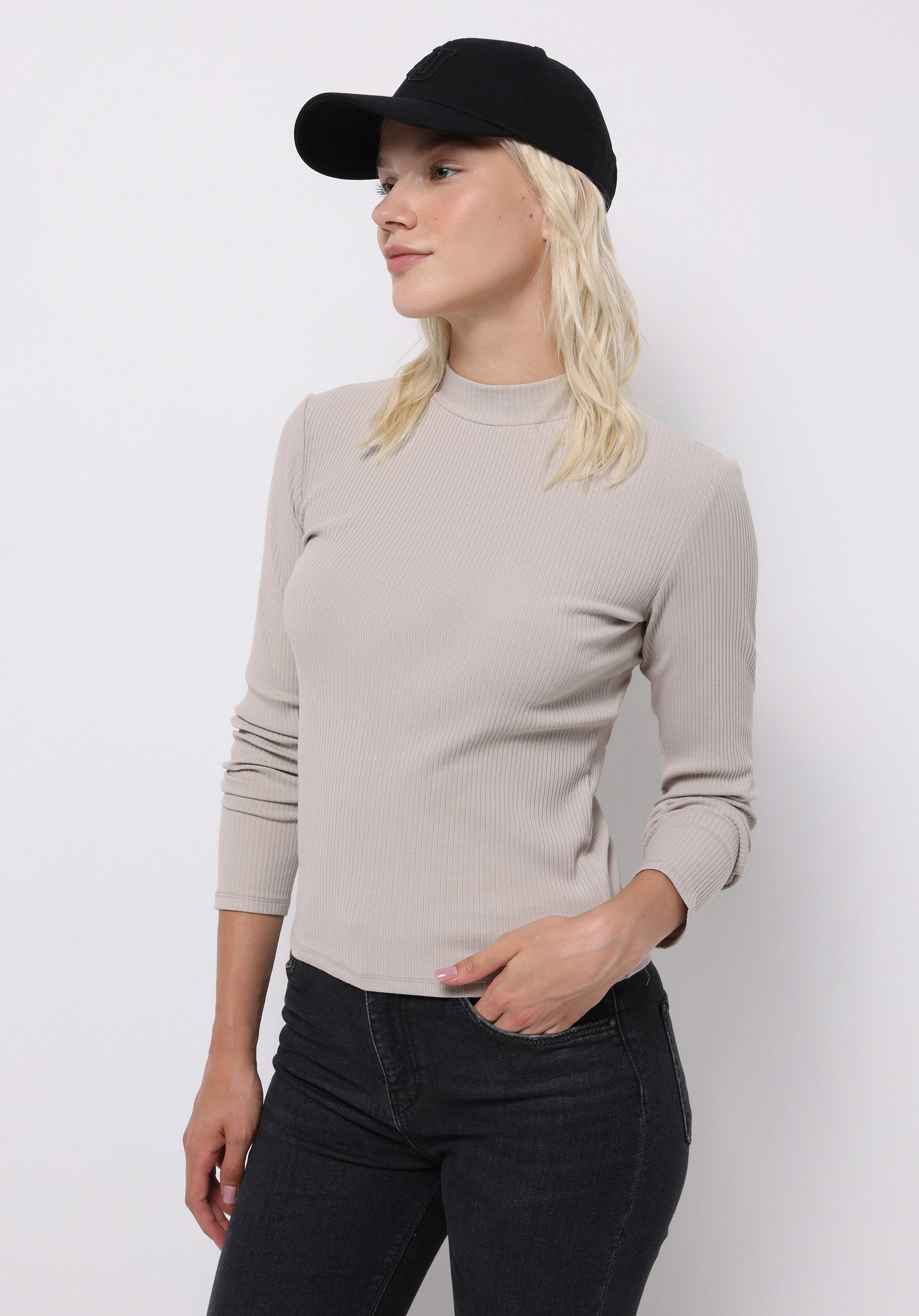 Afișați detalii pentru Pulover De Dama Bej Slim Fit  Cl1076035