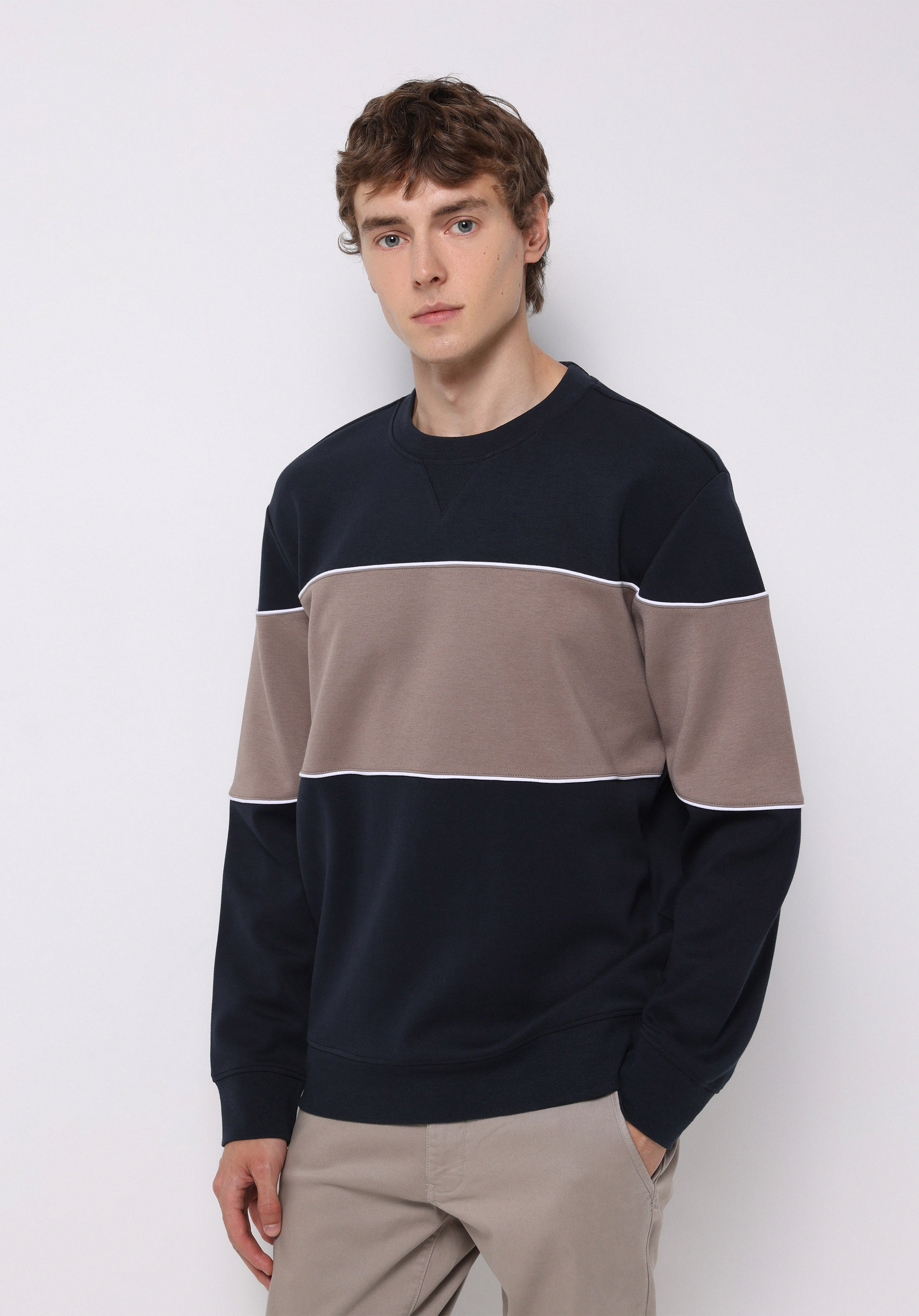 Afișați detalii pentru Hanorac / Bluza De Barbati Albastru Marin Comfort Fit  Cl1075431