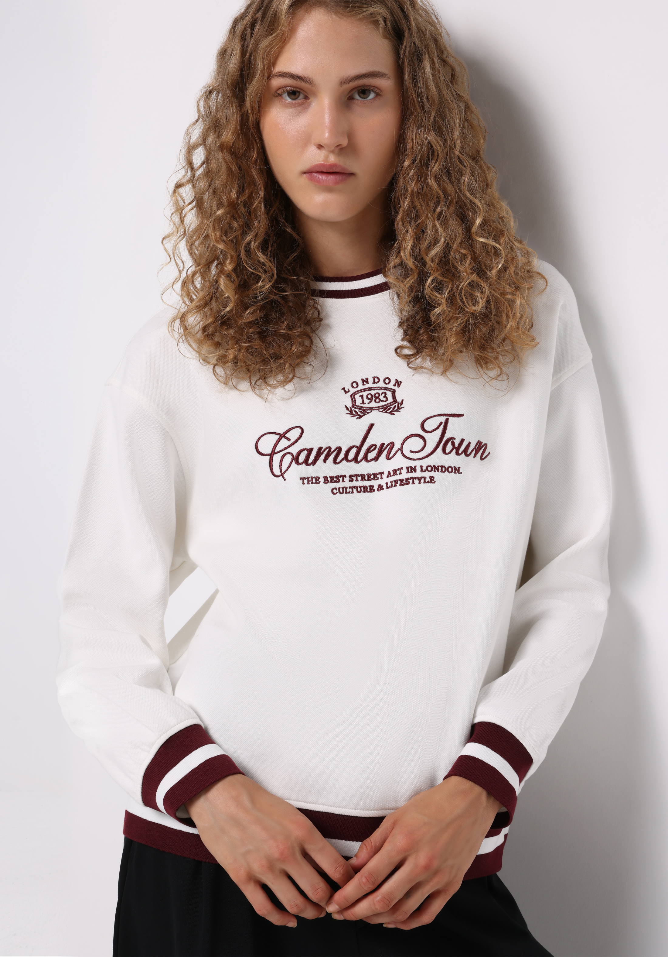 Afișați detalii pentru Hanorac / Bluza De Dama Alb Regular Fit  Cl1076359