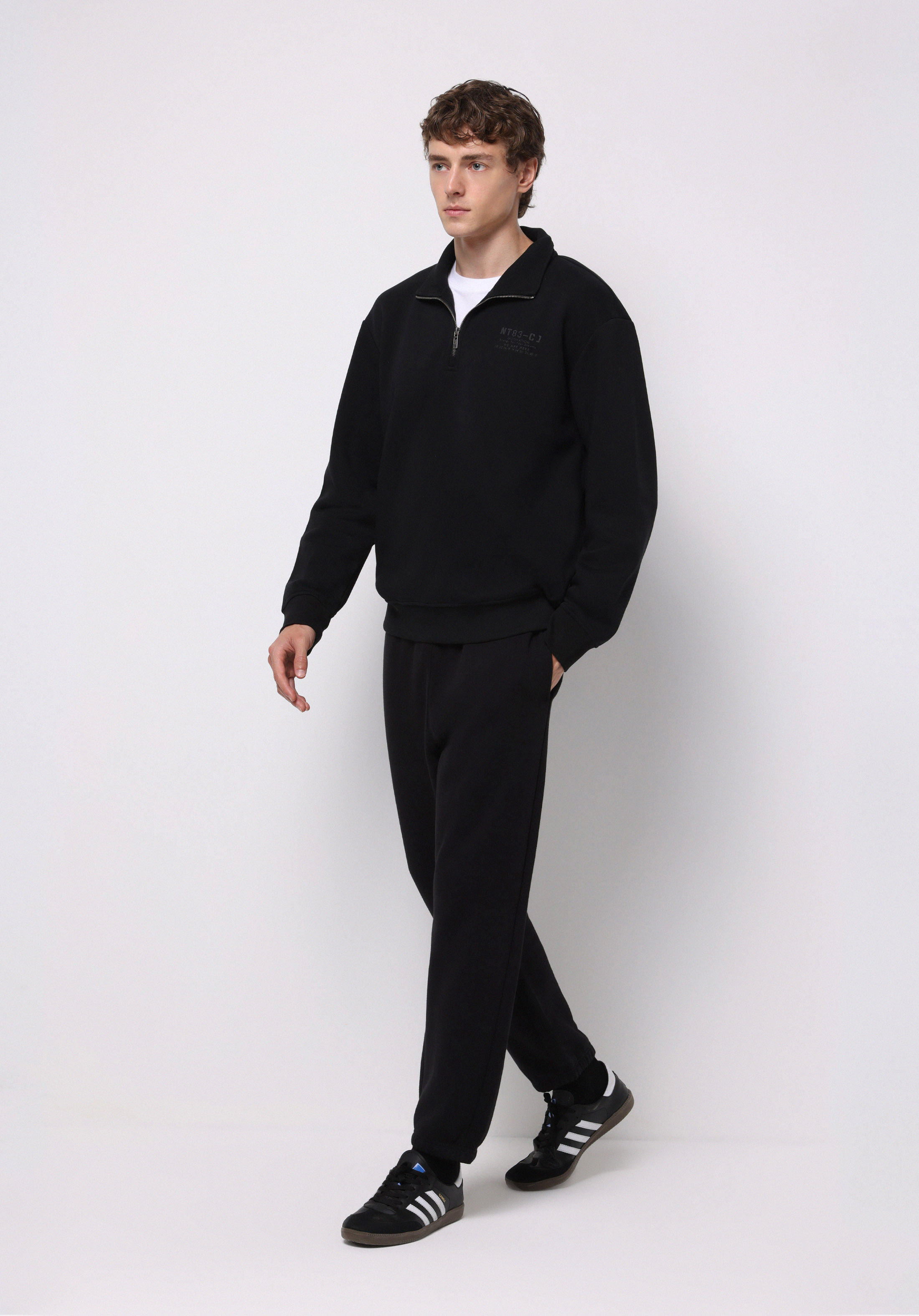 Afișați detalii pentru Pantaloni De Trening De Barbati Negru Loose Fit  Cl1077101
