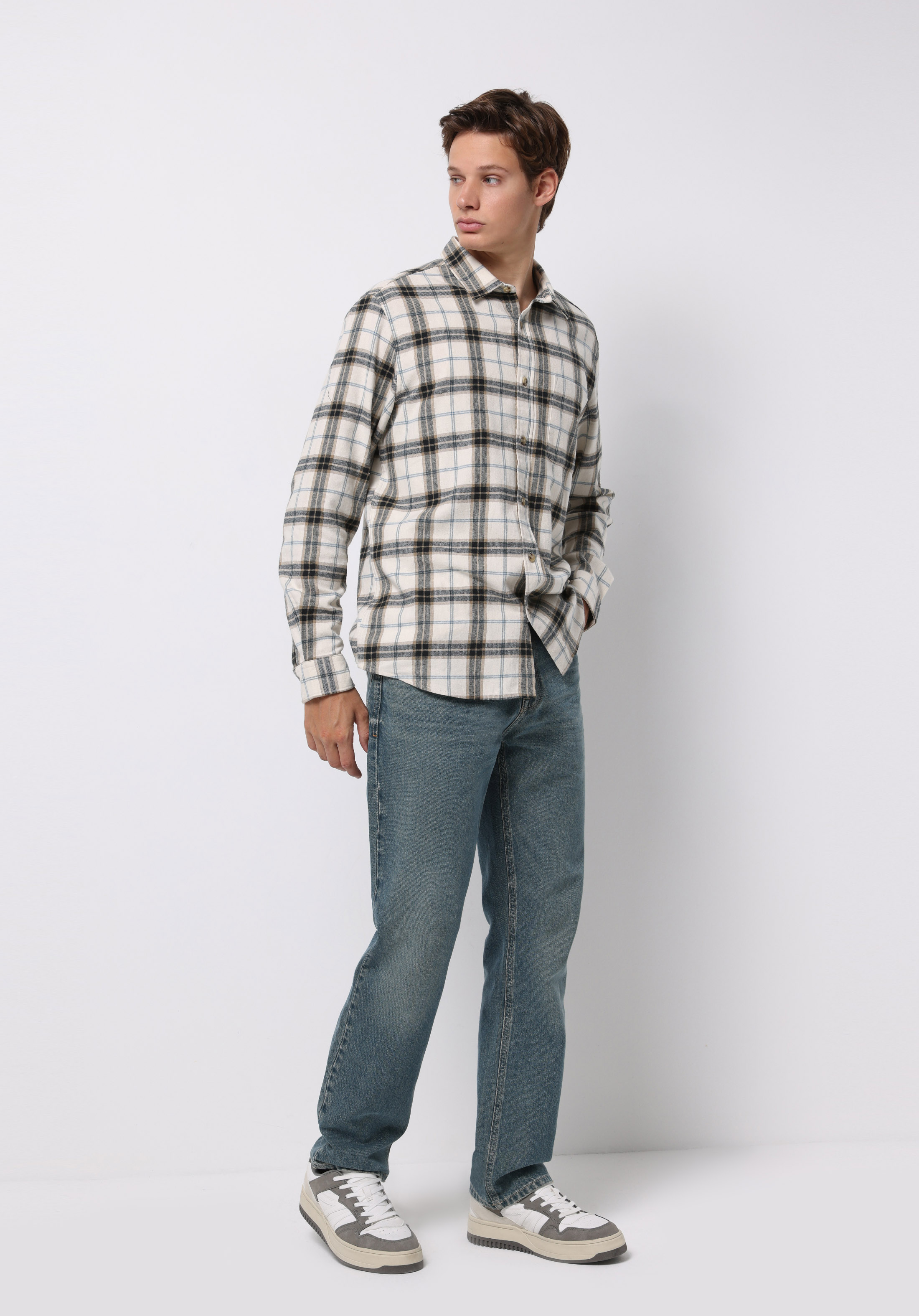 Afișați detalii pentru Pantaloni De Barbati Albastru Regular Fit 045 David Cl1076007