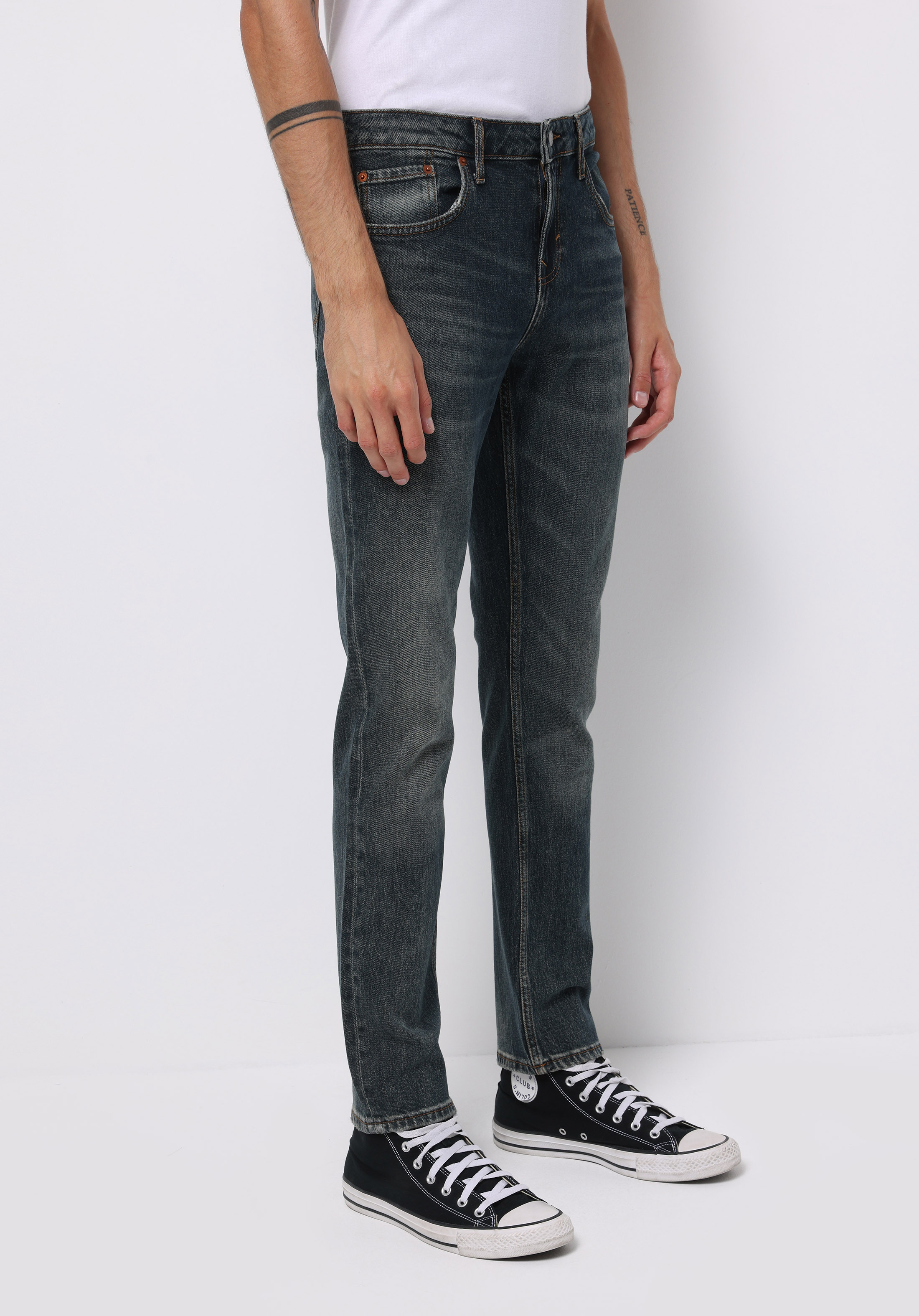 Afișați detalii pentru Pantaloni De Barbati Albastru Straight Fit 044 Karl Cl1077370