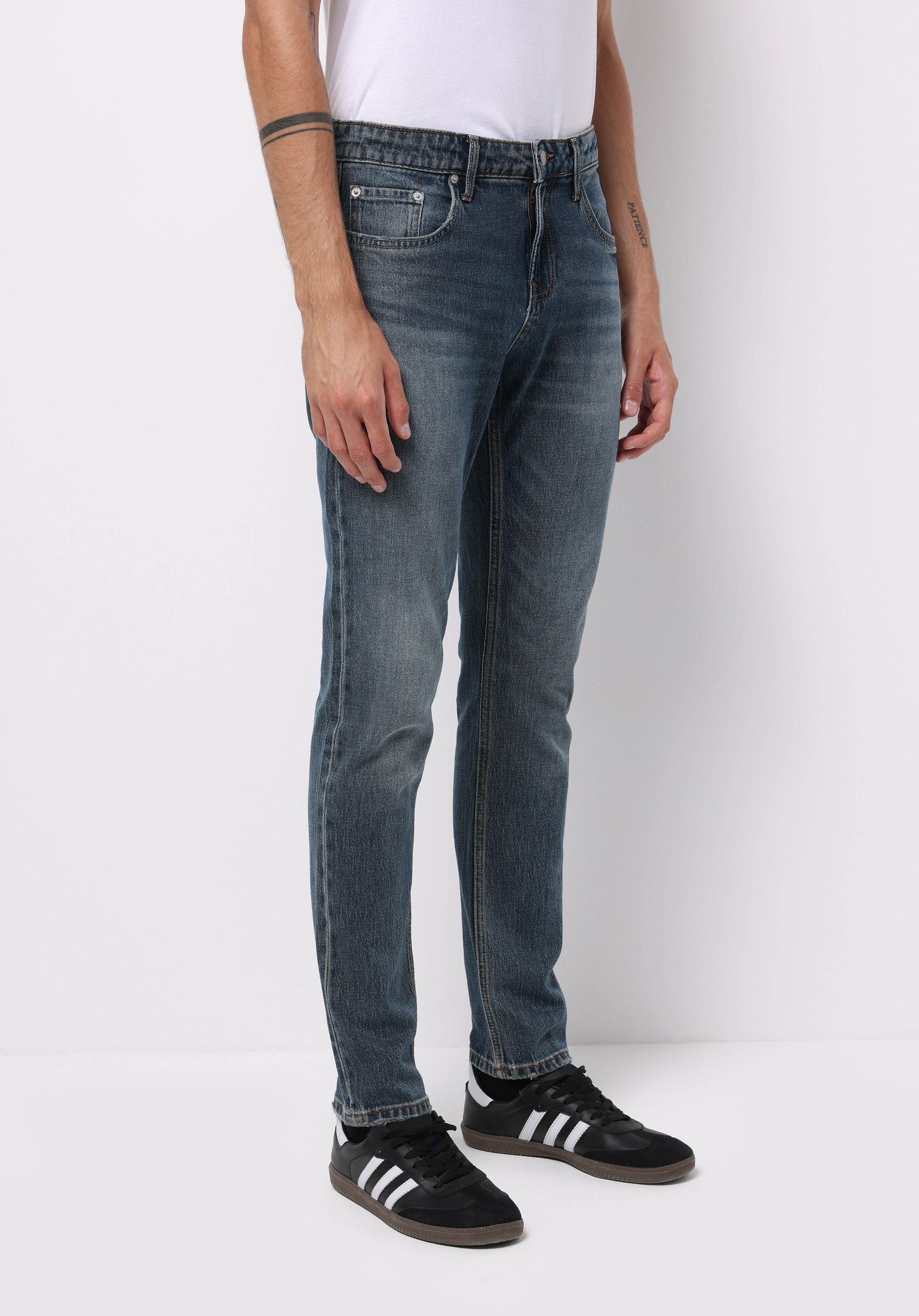 Afișați detalii pentru Pantaloni De Barbati Albastru Straight Fit 044 Karl Cl1077532