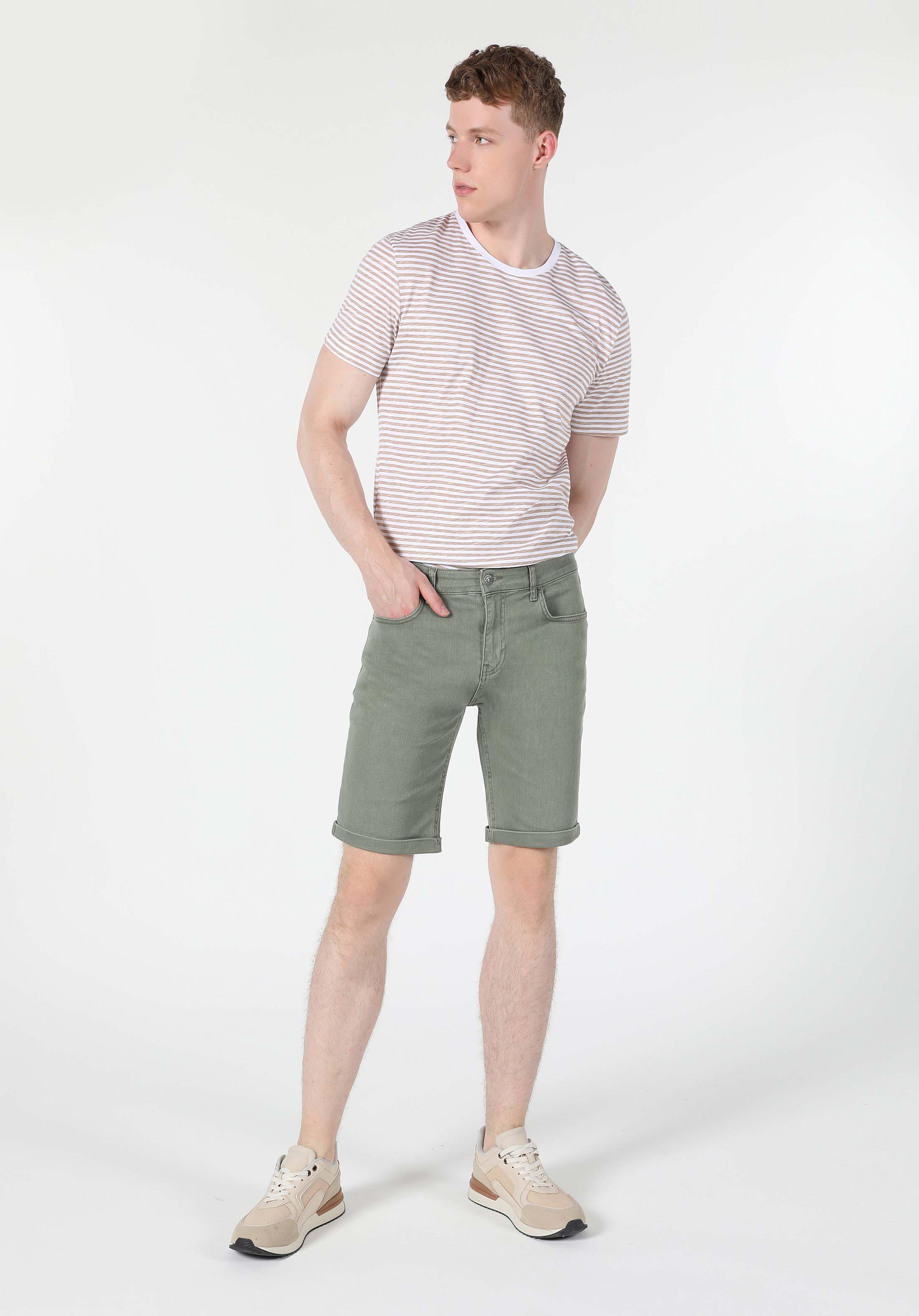 Afișați detalii pentru Short / Pantaloni Scurti De Barbati Verde Regular Fit  Cl1057965
