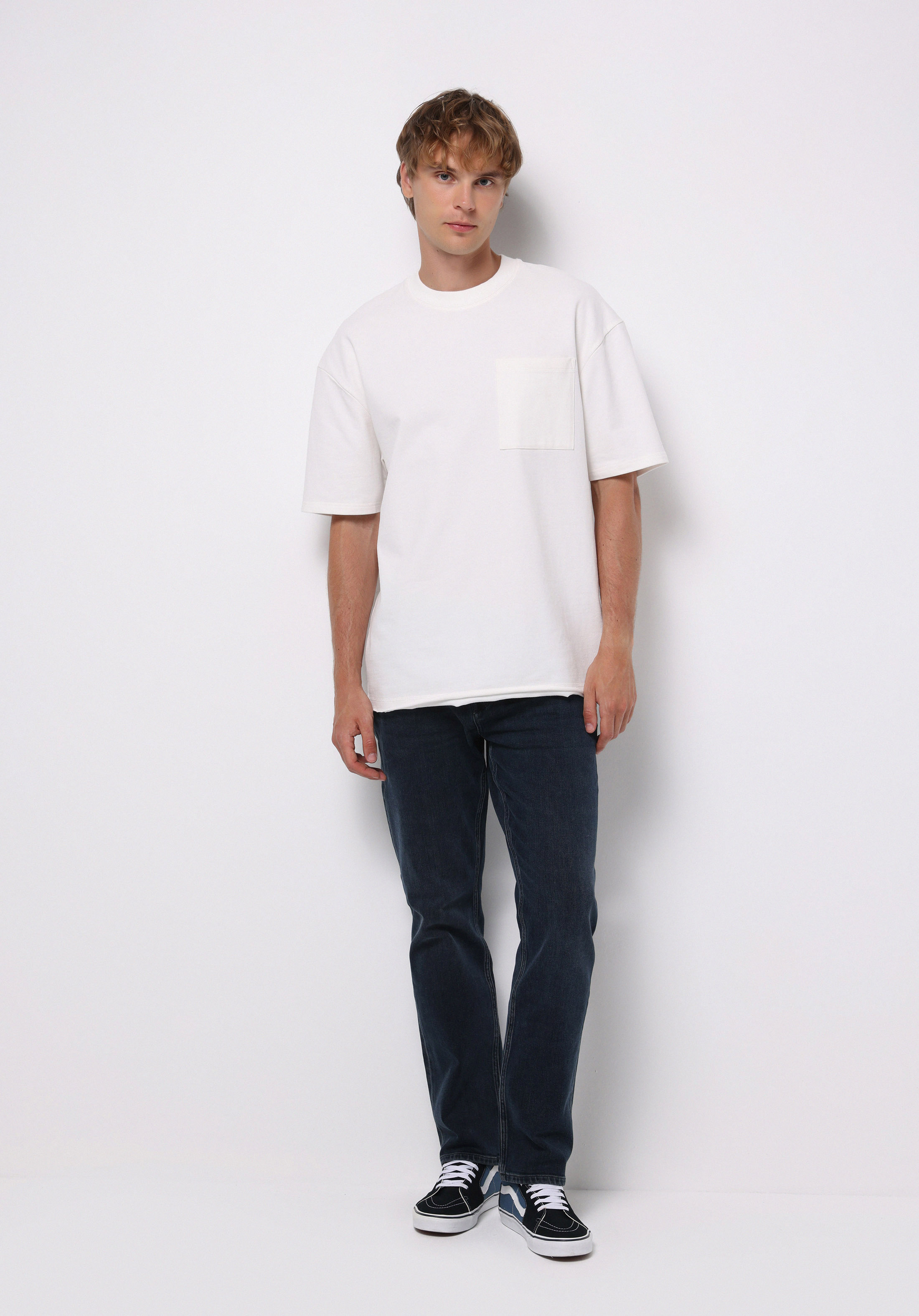 Afișați detalii pentru Pantaloni De Barbati Albastru Inchis Regular Fit 045 David Cl1076903