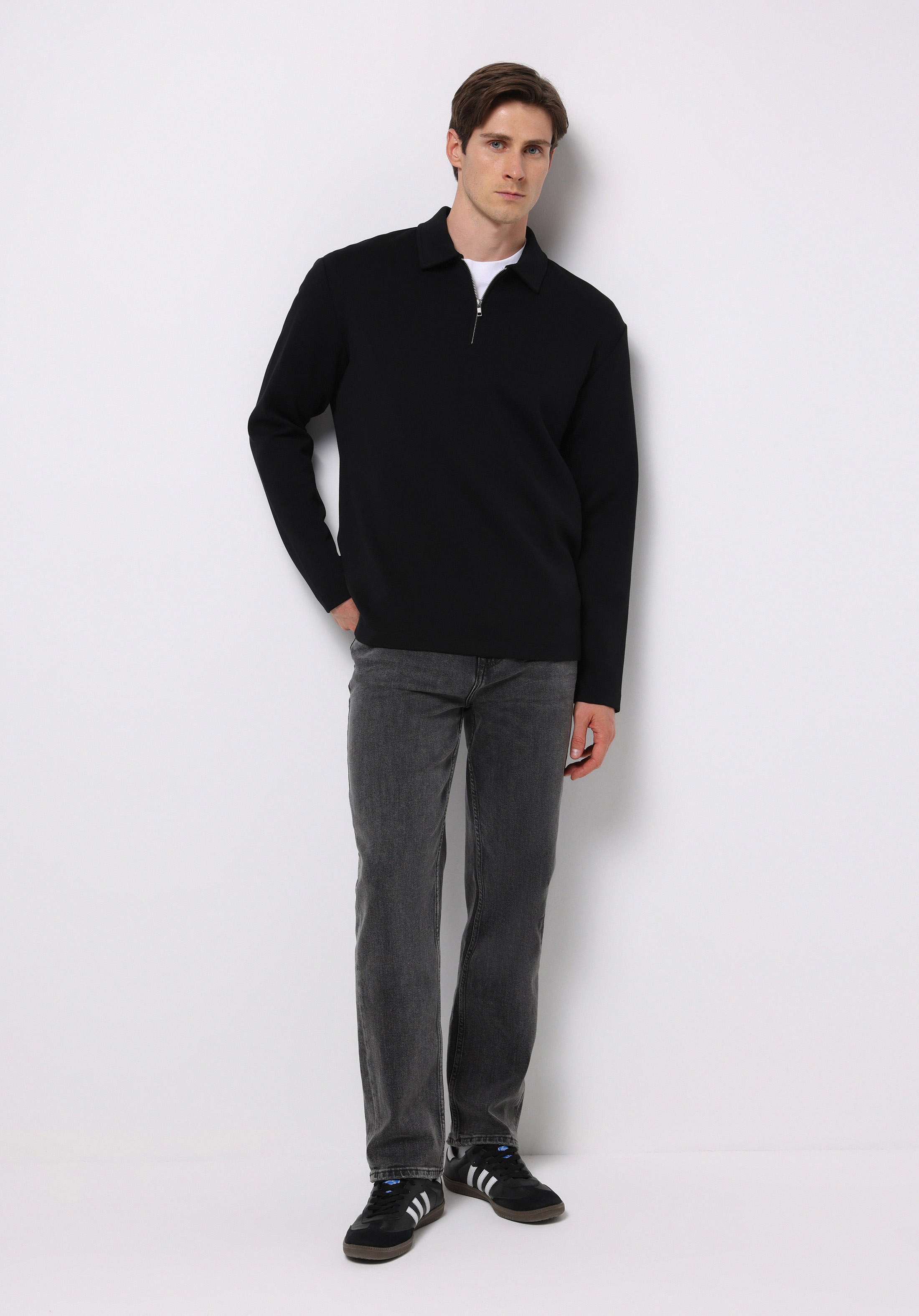 Afișați detalii pentru Pantaloni De Barbati Negru Loose Straight Fit  Cl1077183