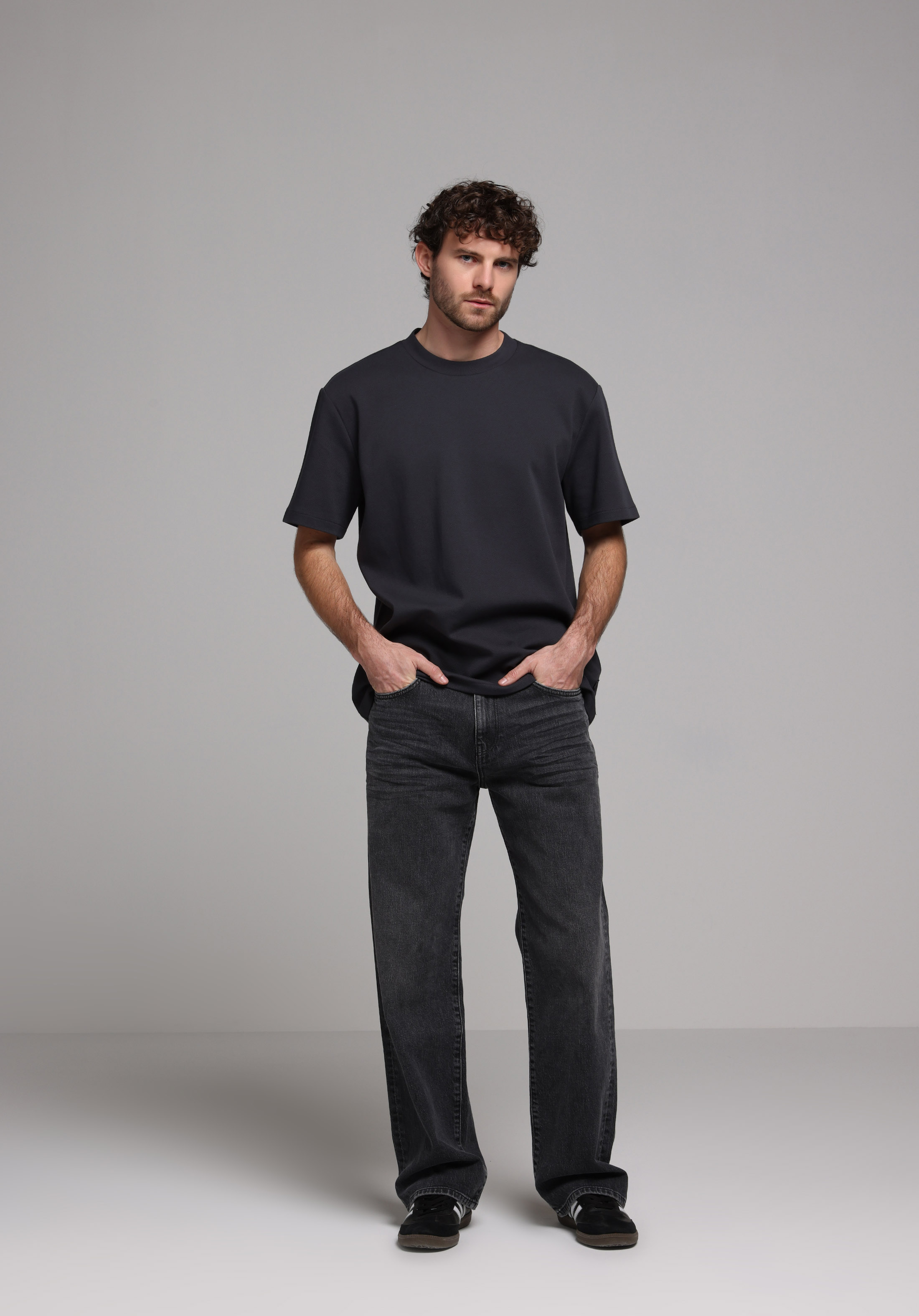 Afișați detalii pentru Pantaloni De Barbati Negru Relaxed Fit  Cl1078189
