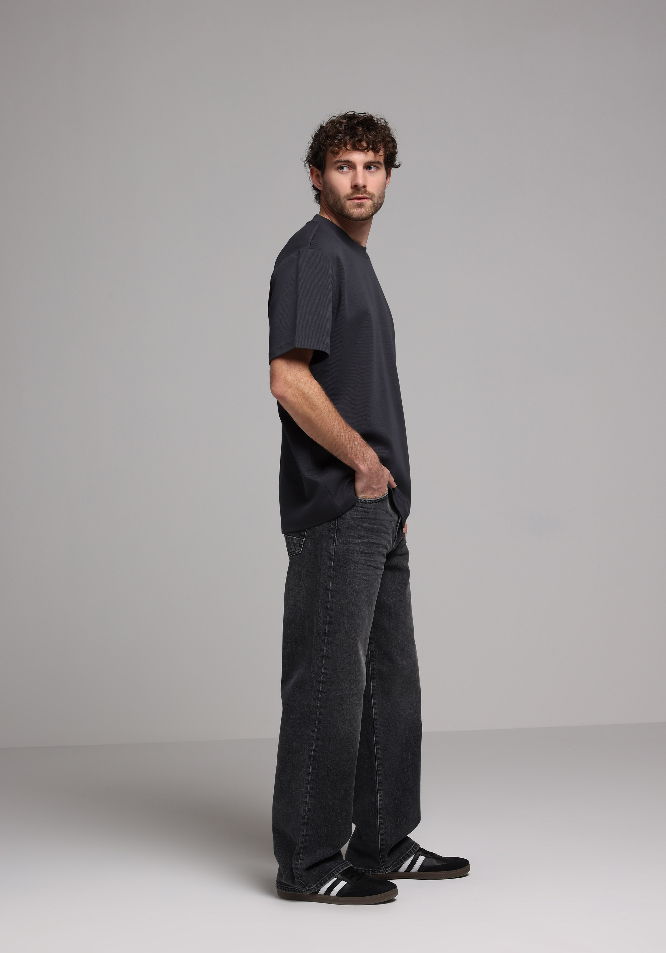 Afișați detalii pentru Pantaloni De Barbati Negru Relaxed Fit  Cl1078189