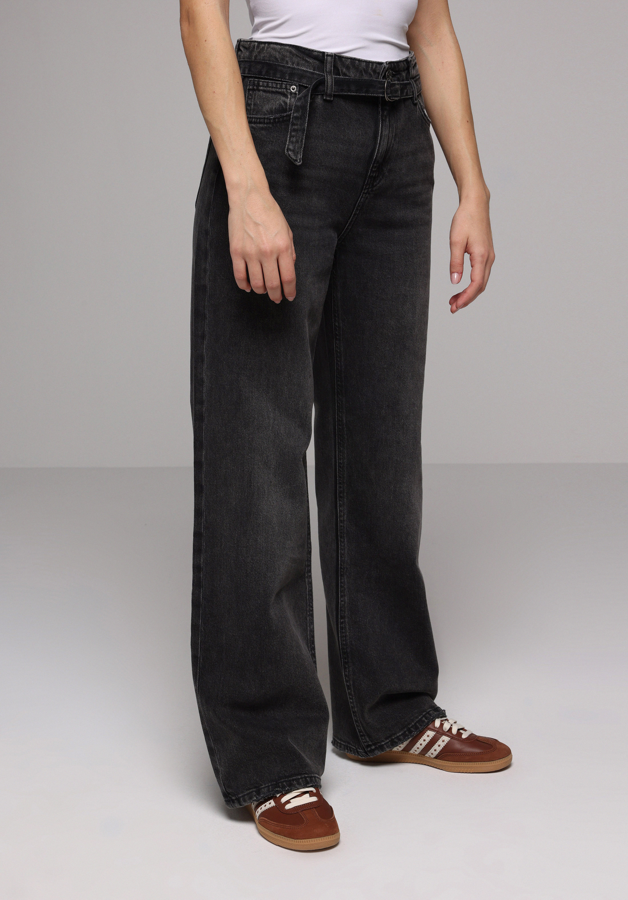 Afișați detalii pentru Pantaloni De Dama Negru Regular Fit 970 Berry Cl1078219