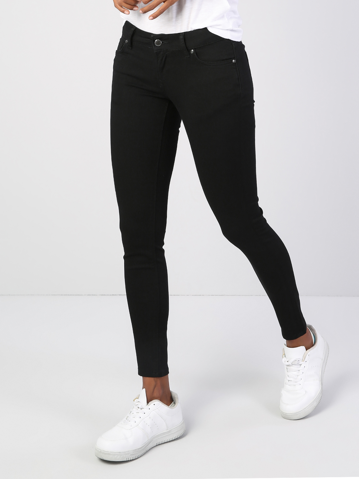 Afișați detalii pentru Pantaloni De Dama Negru Super Slim Fit 757 Sally Cl1041709