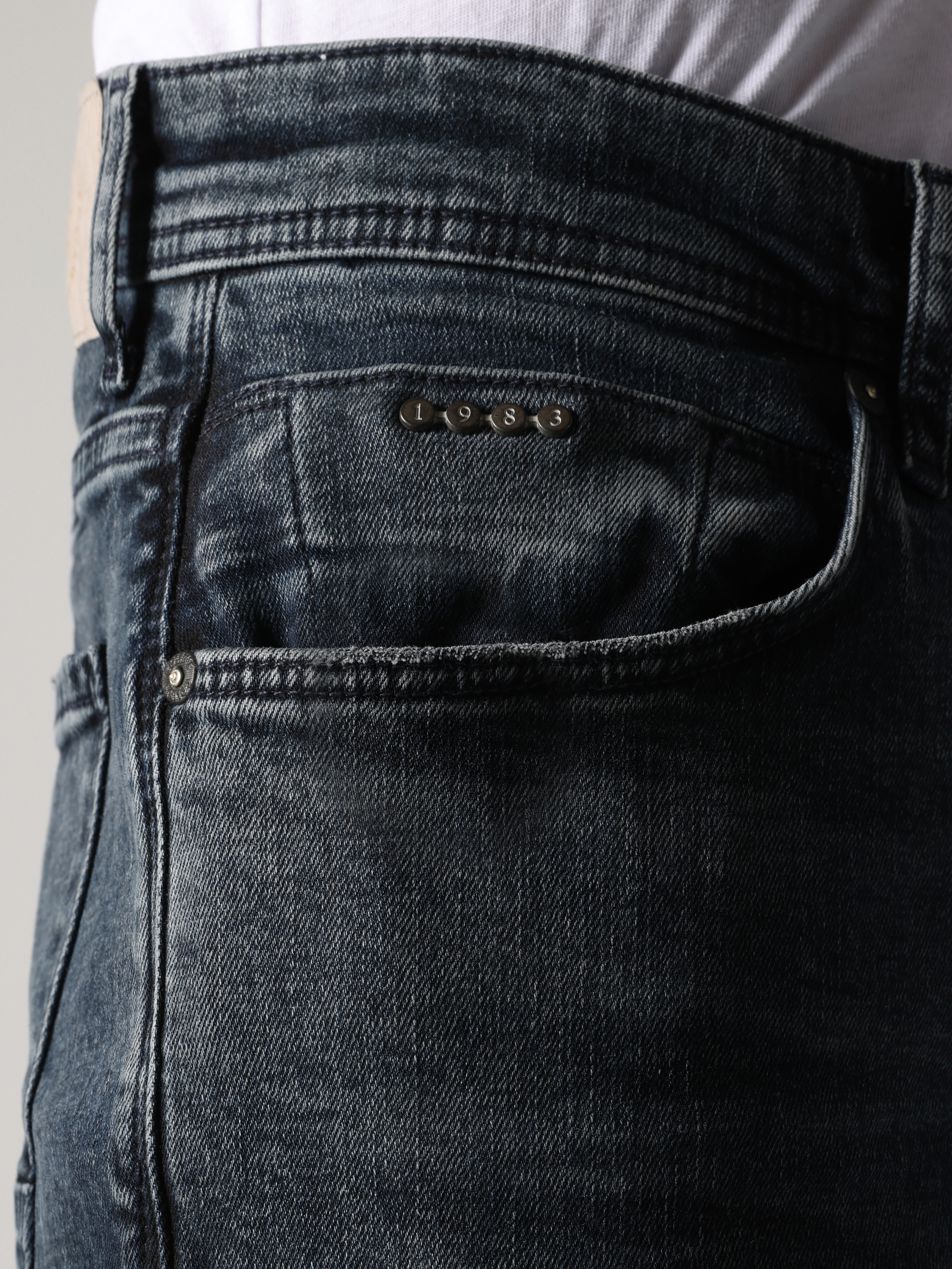 Afișați detalii pentru Pantaloni De Barbati Denim Slim Fit 041 DANNY 
