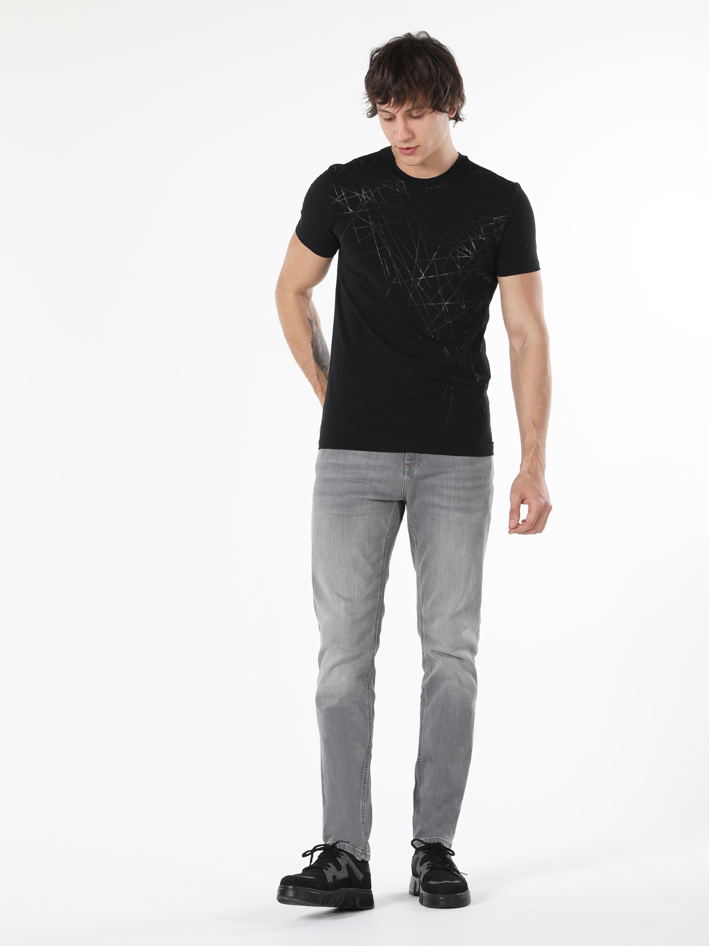 Afișați detalii pentru Tricou Cu Maneca Scurta De Barbati Negru Slim Fit  CL1056952