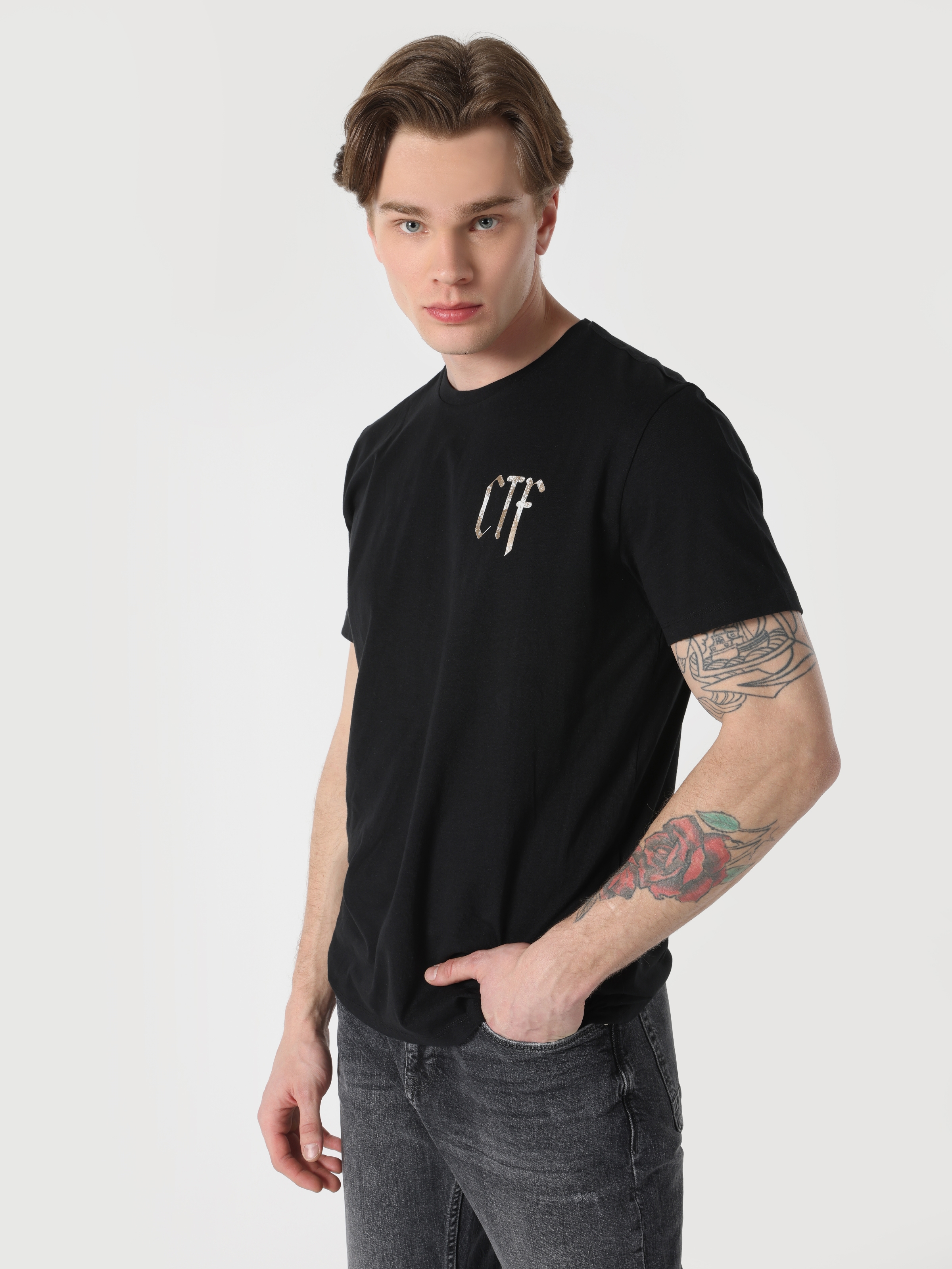 Afișați detalii pentru Tricou Cu Maneca Scurta De Barbati Negru Regular Fit  