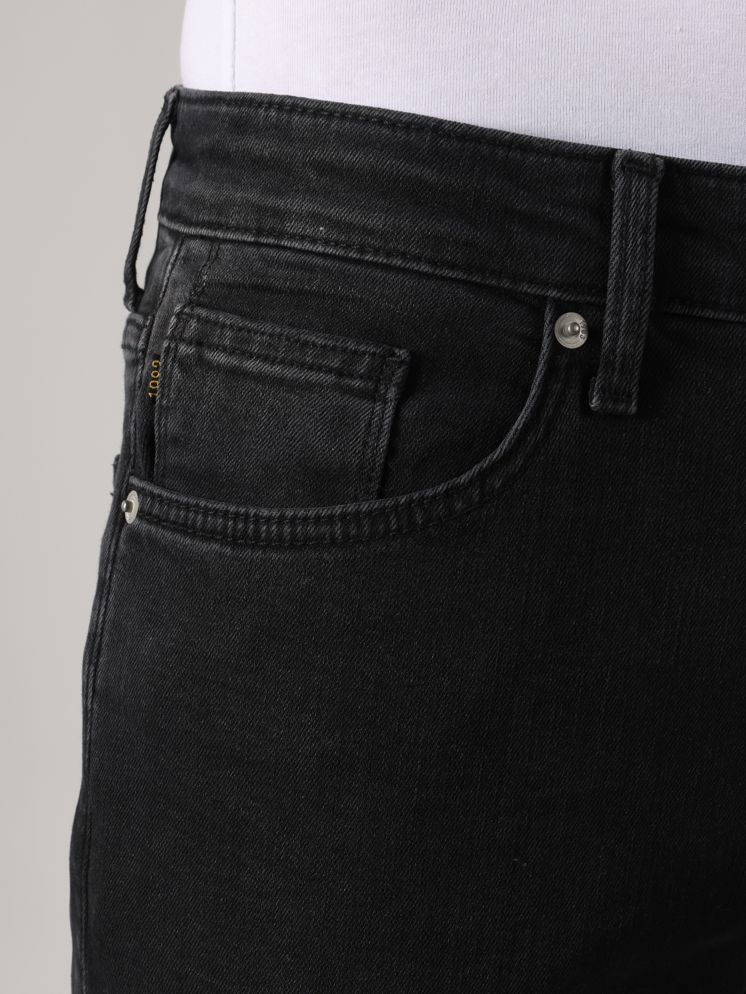 Afișați detalii pentru Pantaloni De Barbati Denim Slim Fit 041 DANNY 
