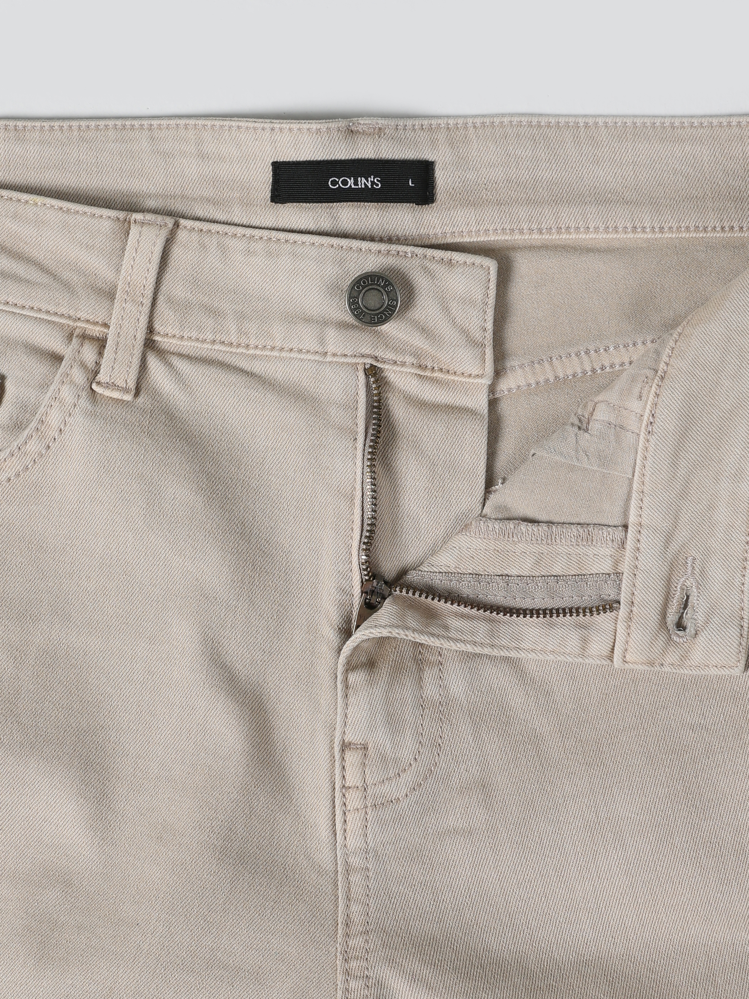 Afișați detalii pentru Short / Pantaloni Scurti De Barbati Bej Regular Fit  CL1062644