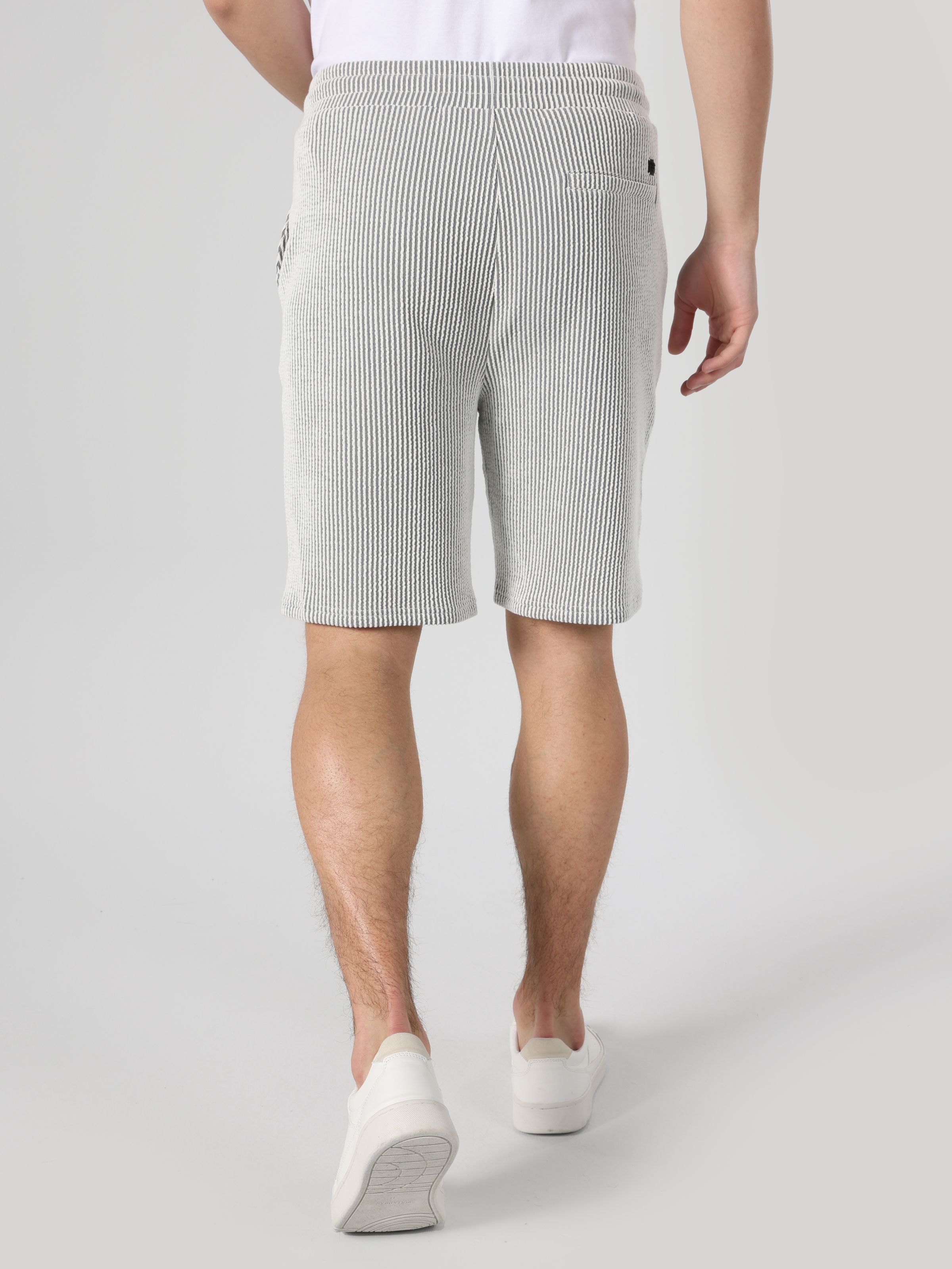 Afișați detalii pentru Short / Pantaloni Scurti De Barbati  Regular Fit 