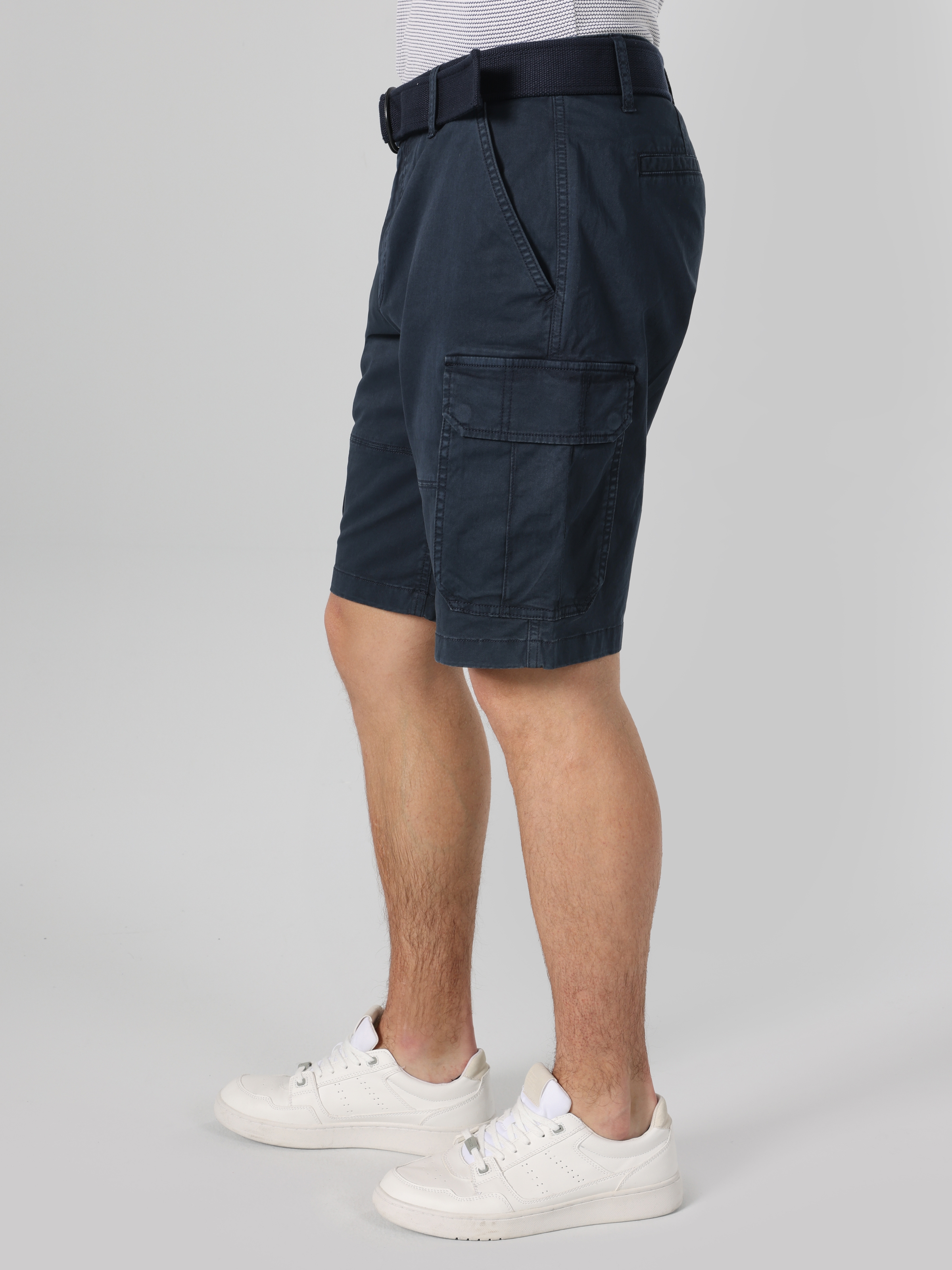Afișați detalii pentru Short / Pantaloni Scurti De Barbati Albastru Marin Regular Fit 