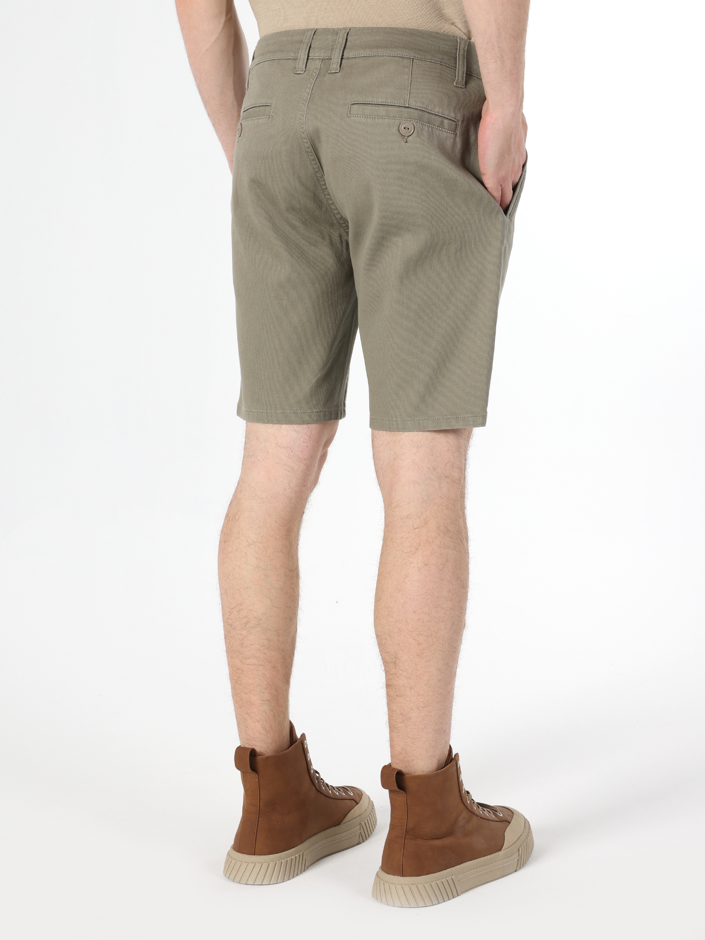 Afișați detalii pentru Short / Pantaloni Scurti De Barbati Kaki Regular Fit  CL1063666