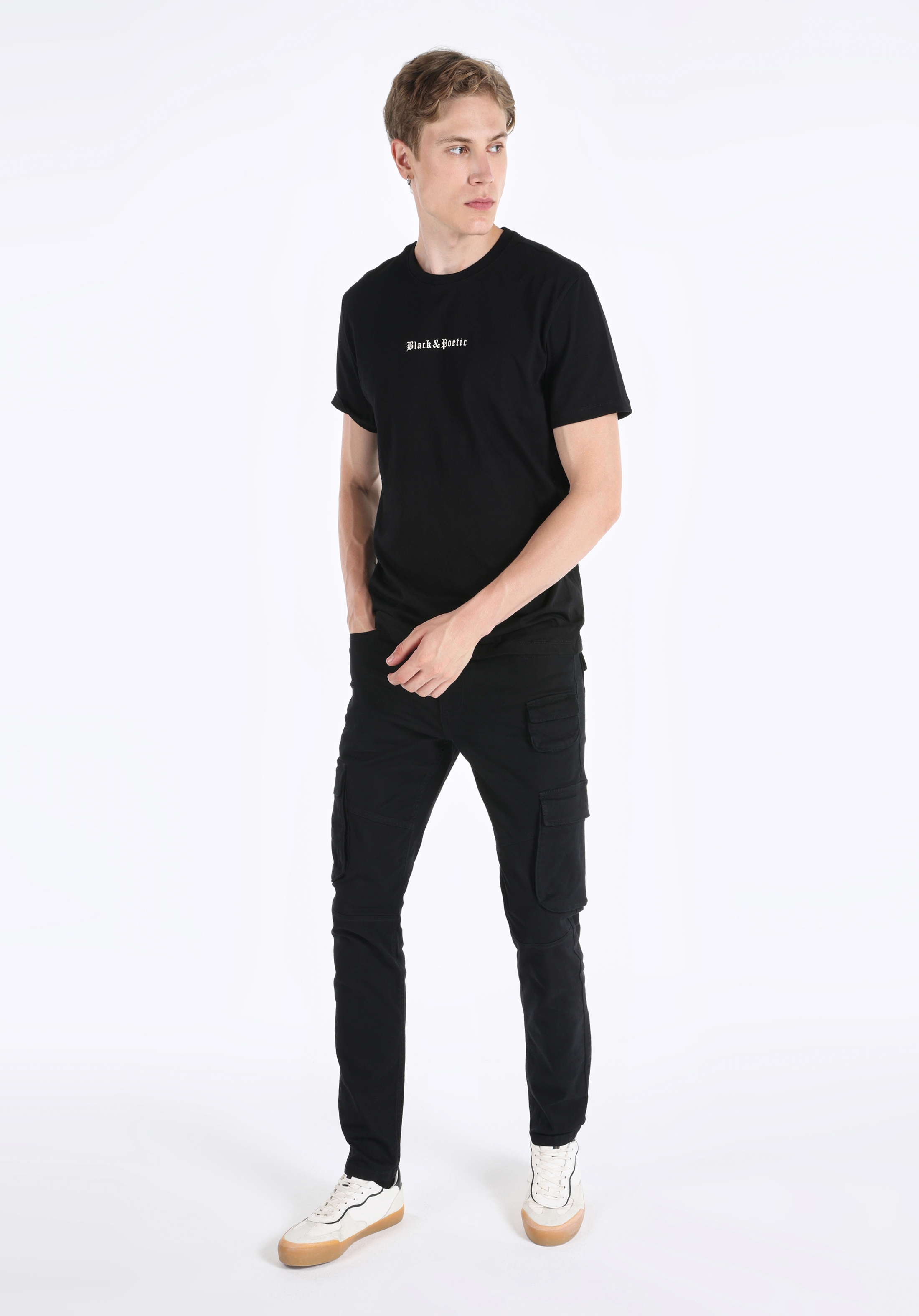 Afișați detalii pentru Tricou Cu Maneca Scurta De Barbati Negru Regular Fit 