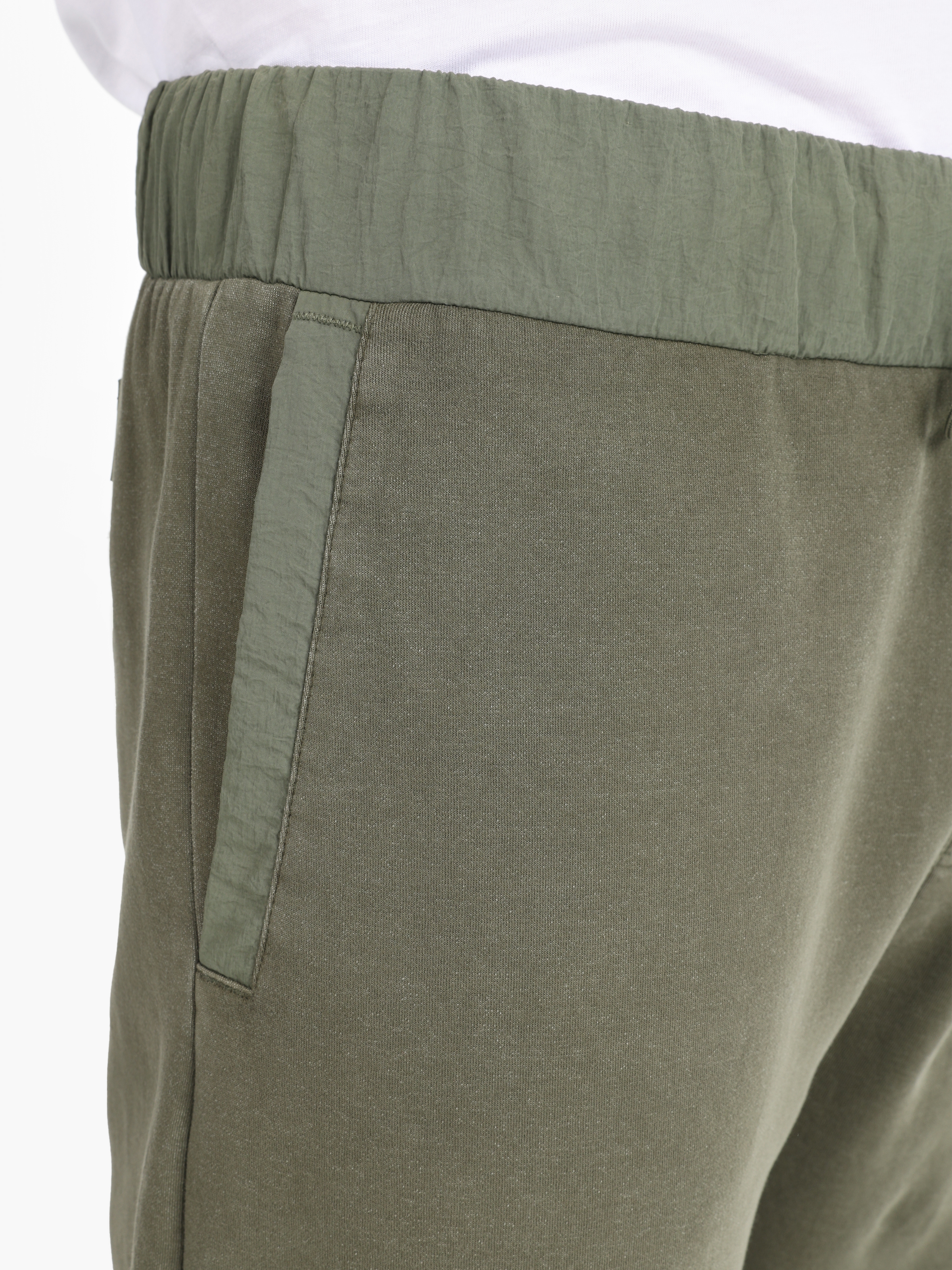 Afișați detalii pentru Pantaloni De Trening De Barbati Kaki Regular Fit  