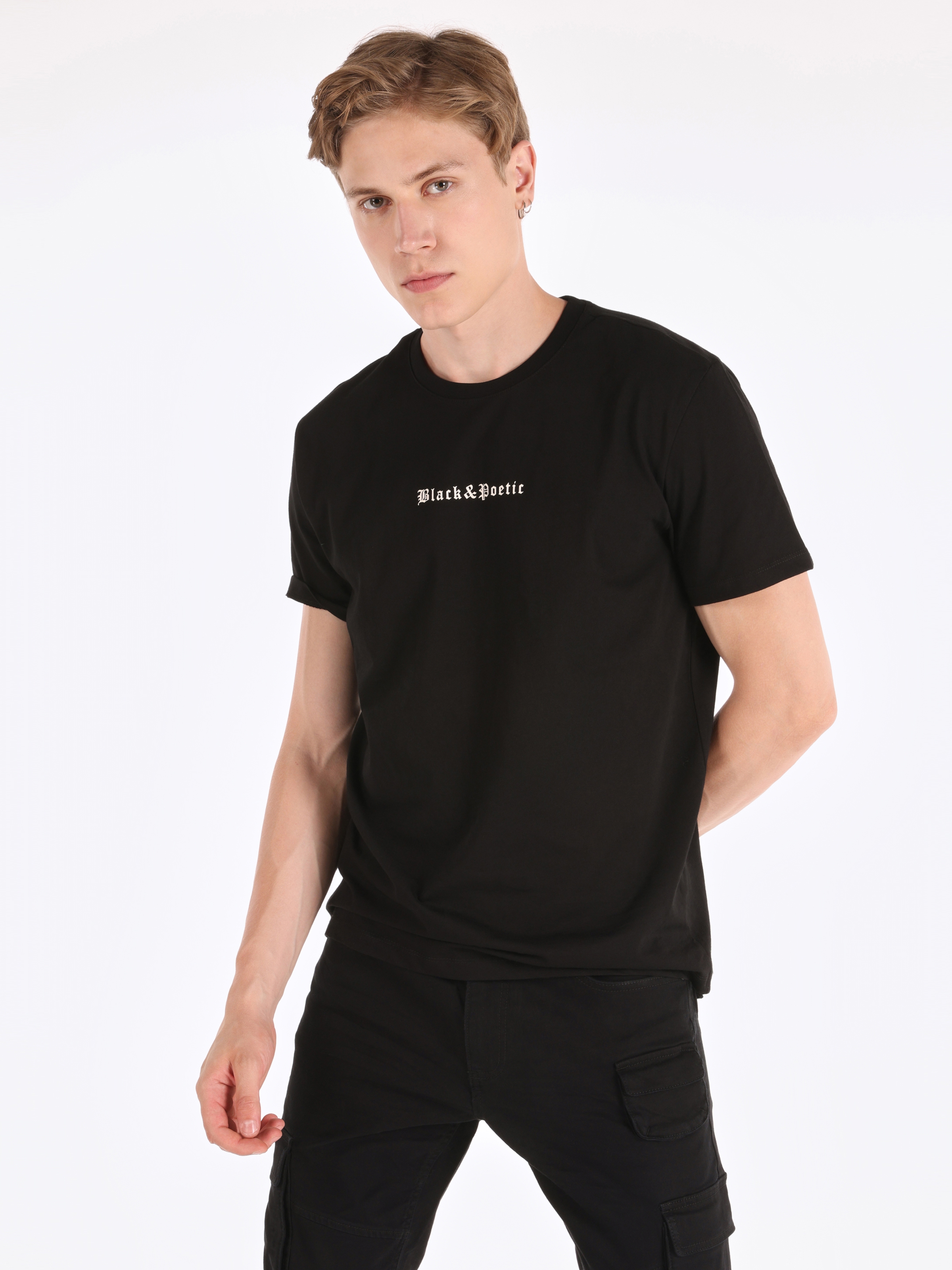 Afișați detalii pentru Tricou Cu Maneca Scurta De Barbati Negru Regular Fit  CL1064915