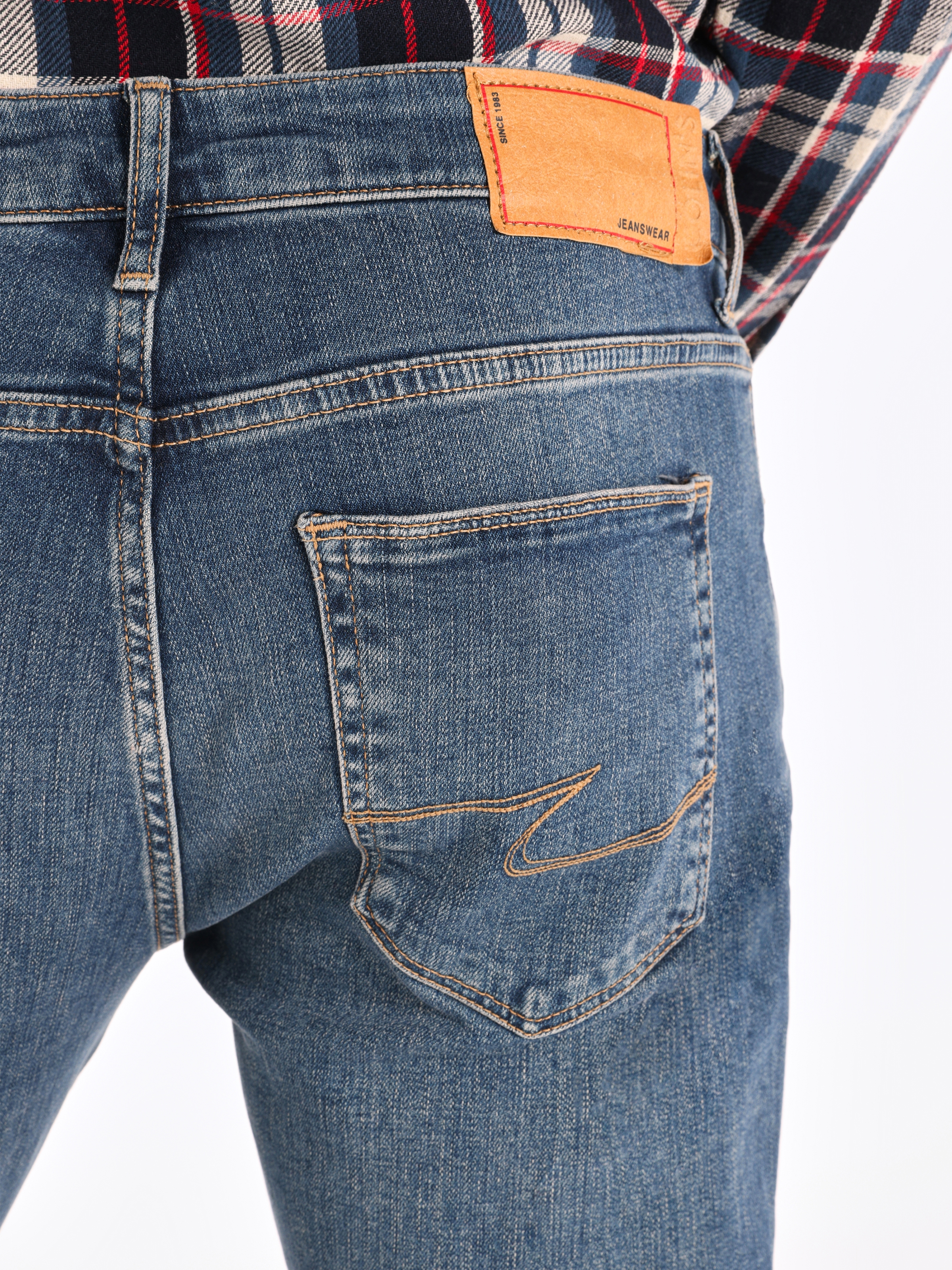 Afișați detalii pentru Pantaloni De Barbati Albastru Regular Fit 067 JACK CL1065353