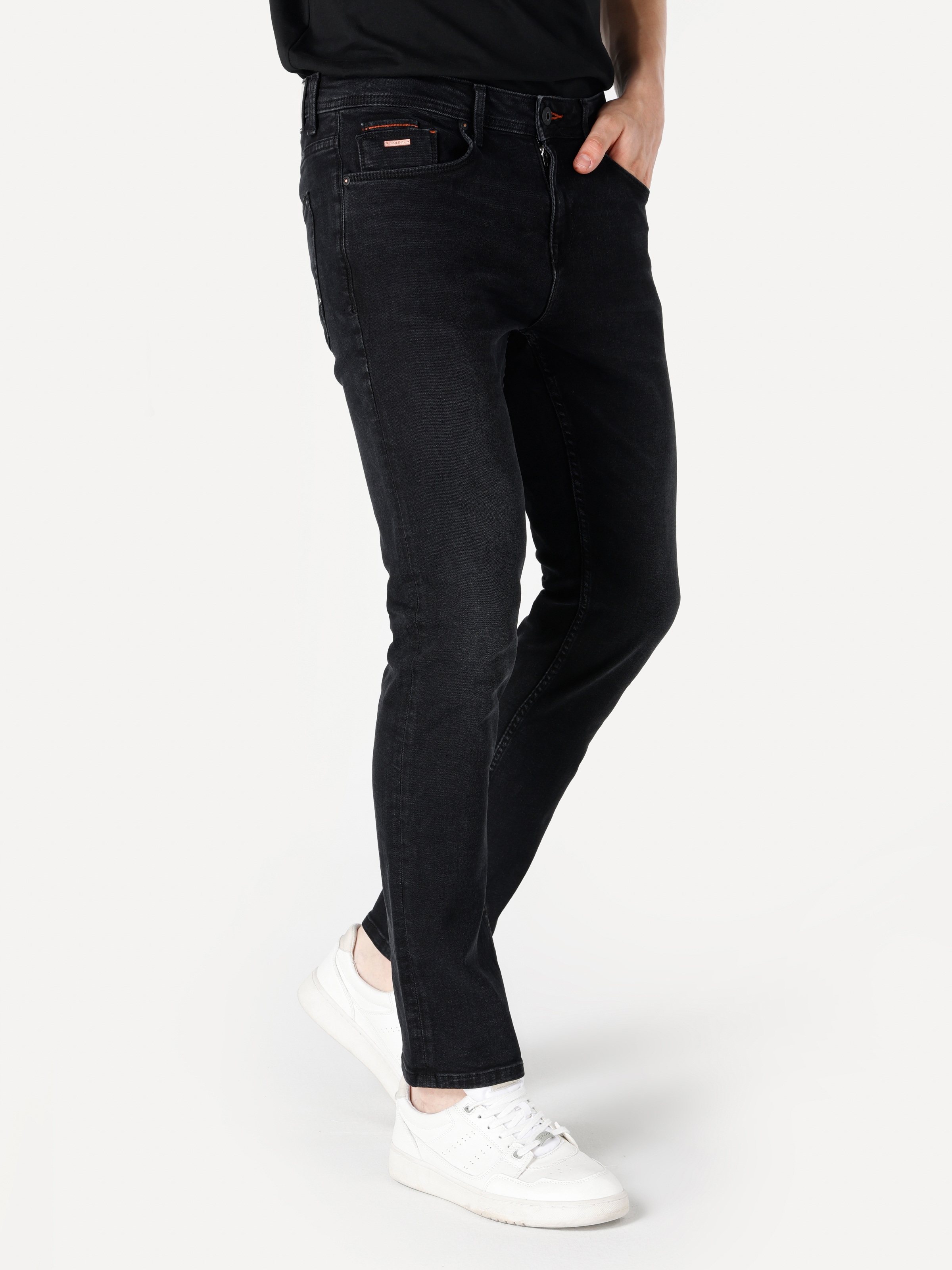 Afișați detalii pentru Pantaloni De Barbati Negru Straight Fit 044 KARL CL1065259