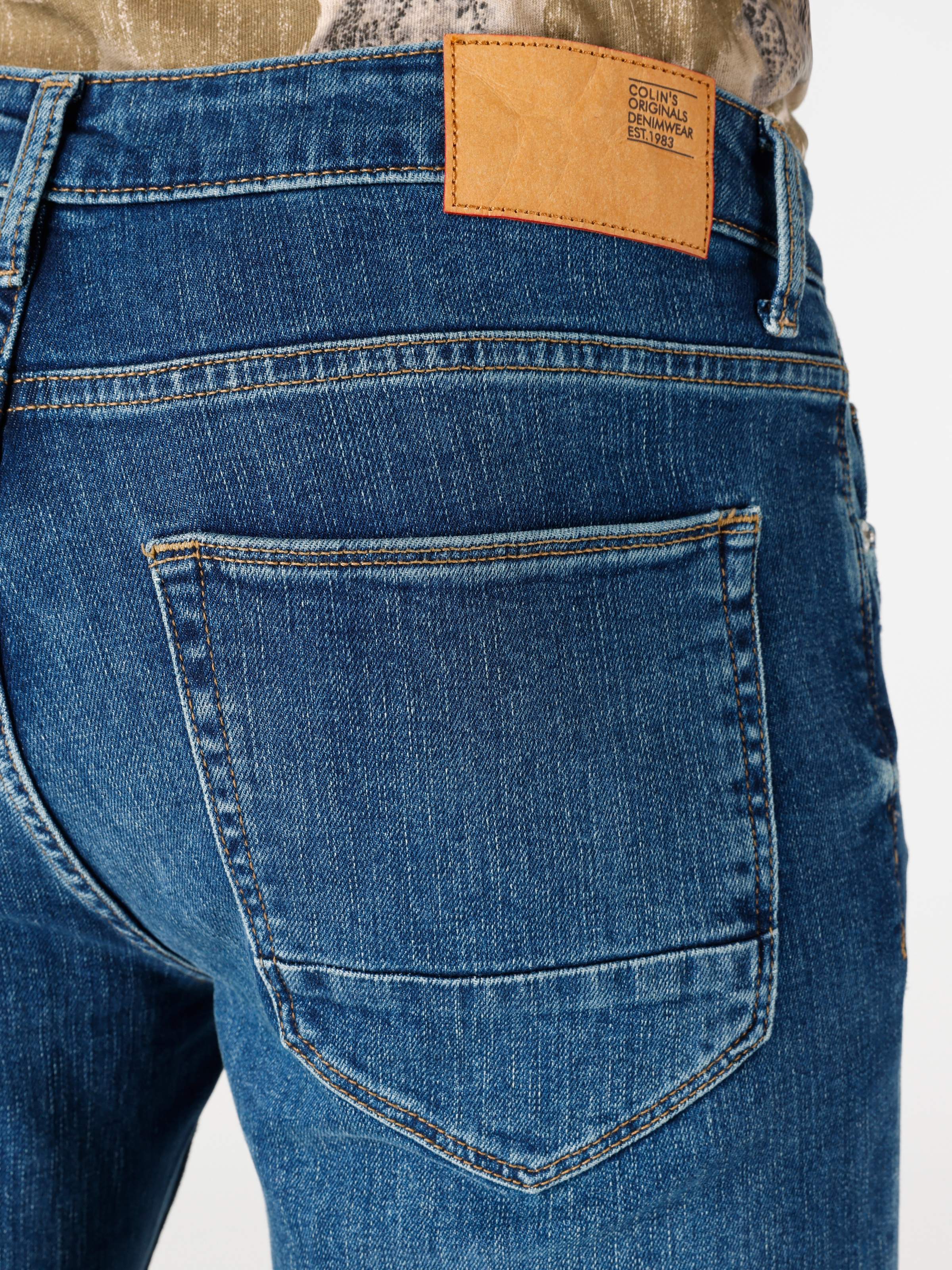 Afișați detalii pentru Pantaloni De Barbati Albastru Straight Fit 044 KARL CL1065433