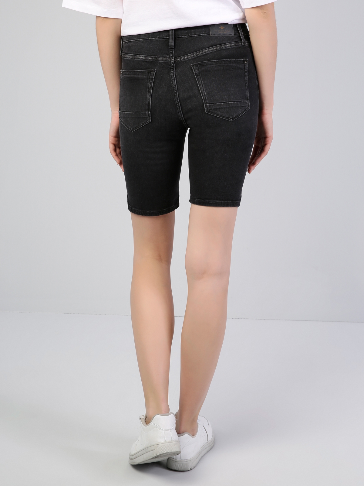 Afișați detalii pentru Short / Pantaloni Scurti De Dama Negru Super Slim Fit 