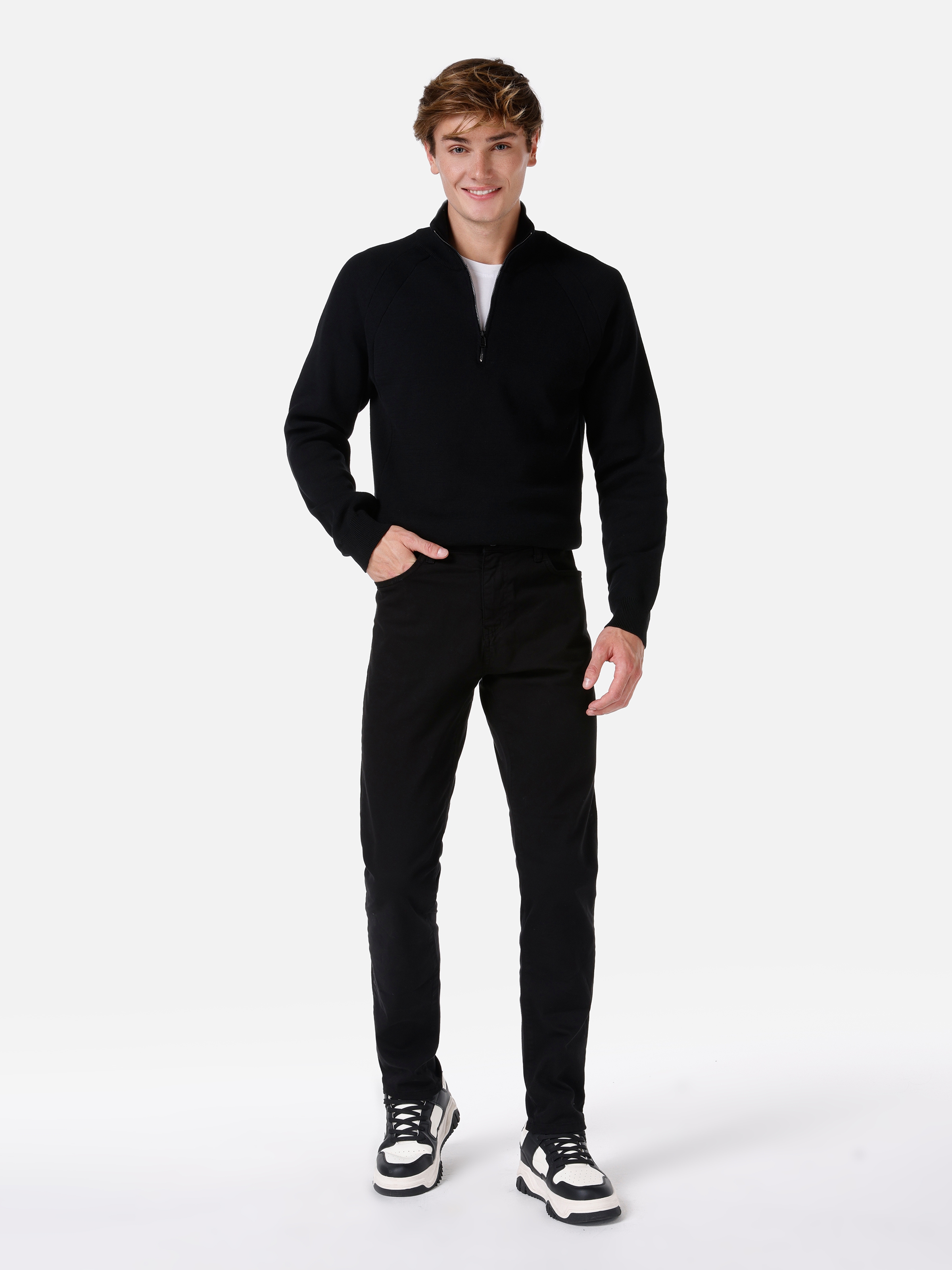 Afișați detalii pentru Pantaloni De Barbati Negru Straight Fit  CL1049744