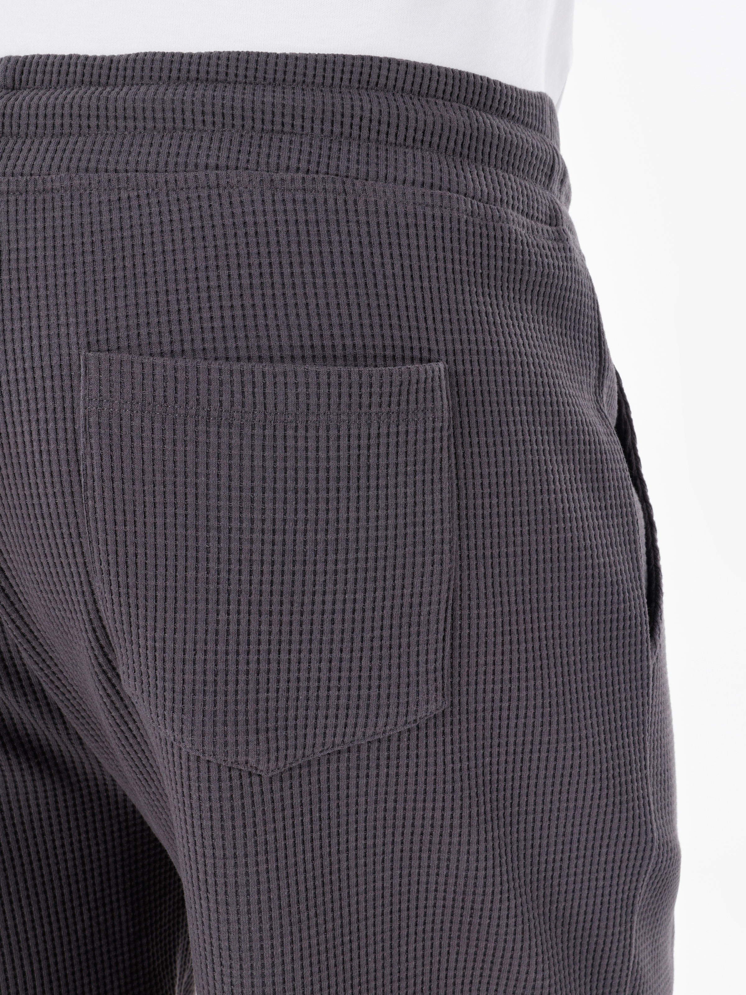 Afișați detalii pentru Short / Pantaloni Scurti De Barbati Antracit Regular Fit  