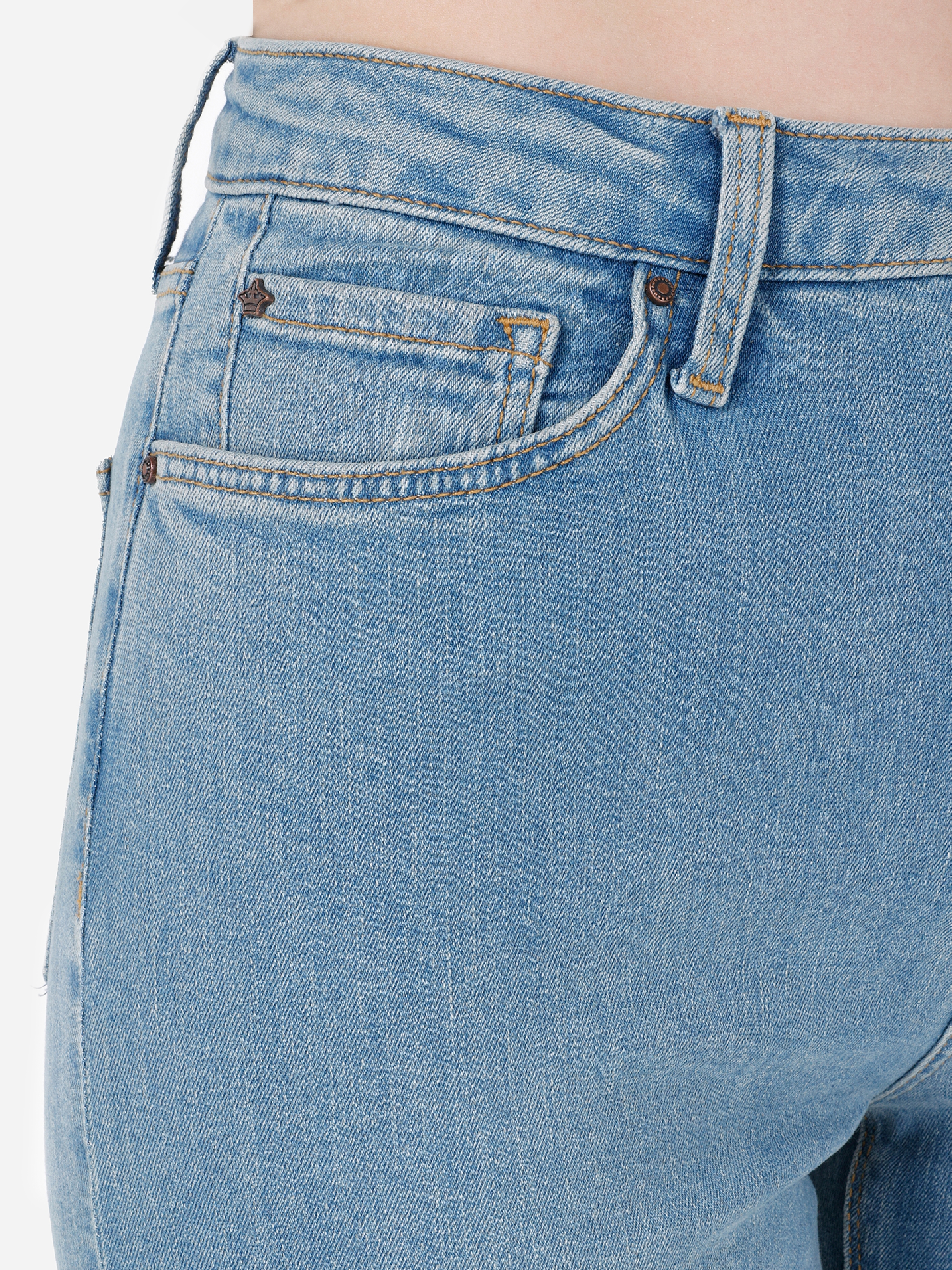 Afișați detalii pentru Pantaloni De Dama Denim Regular Fit 791 MONICA CL1069221