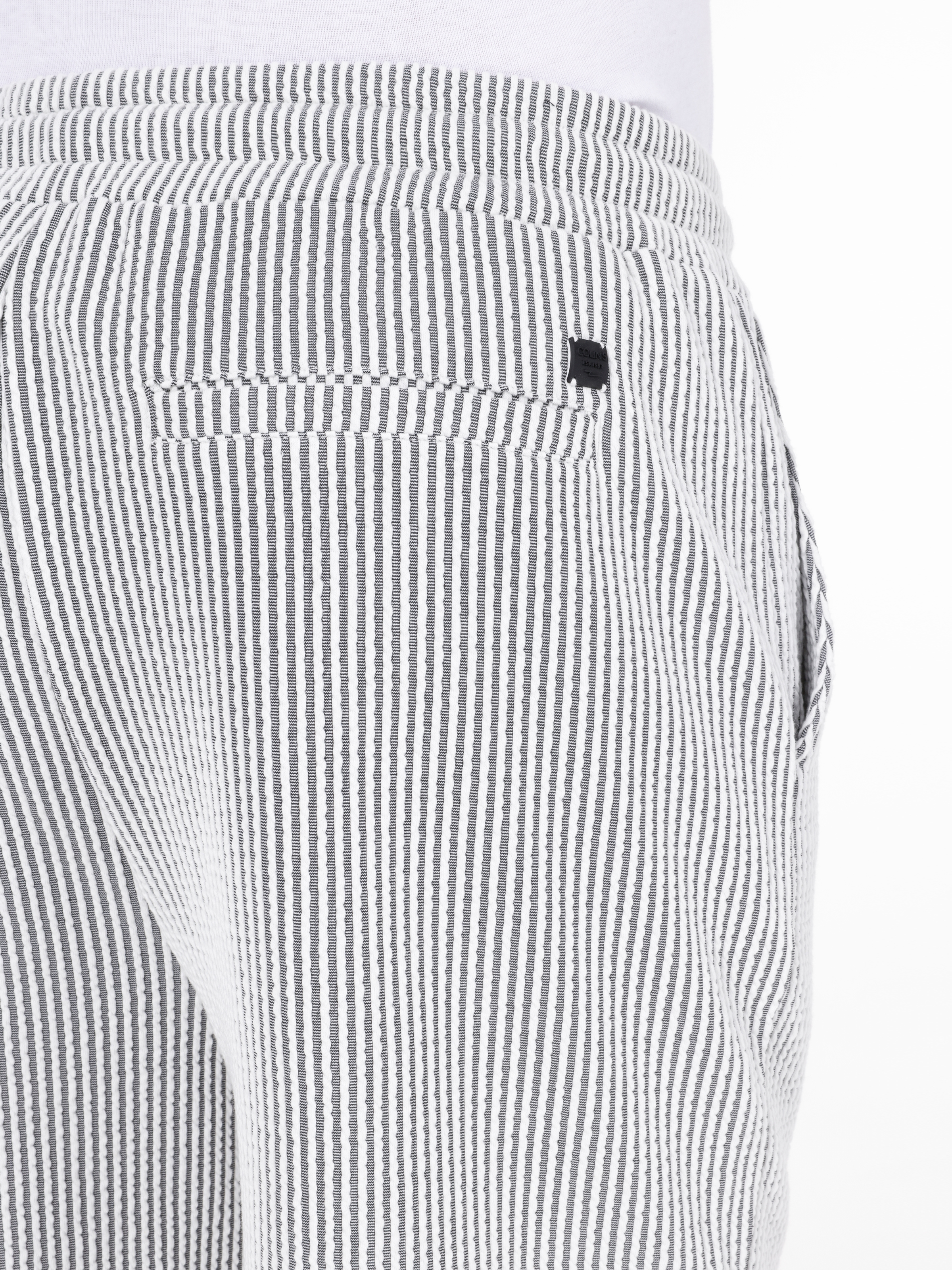 Afișați detalii pentru Short / Pantaloni Scurti De Barbati  Regular Fit  