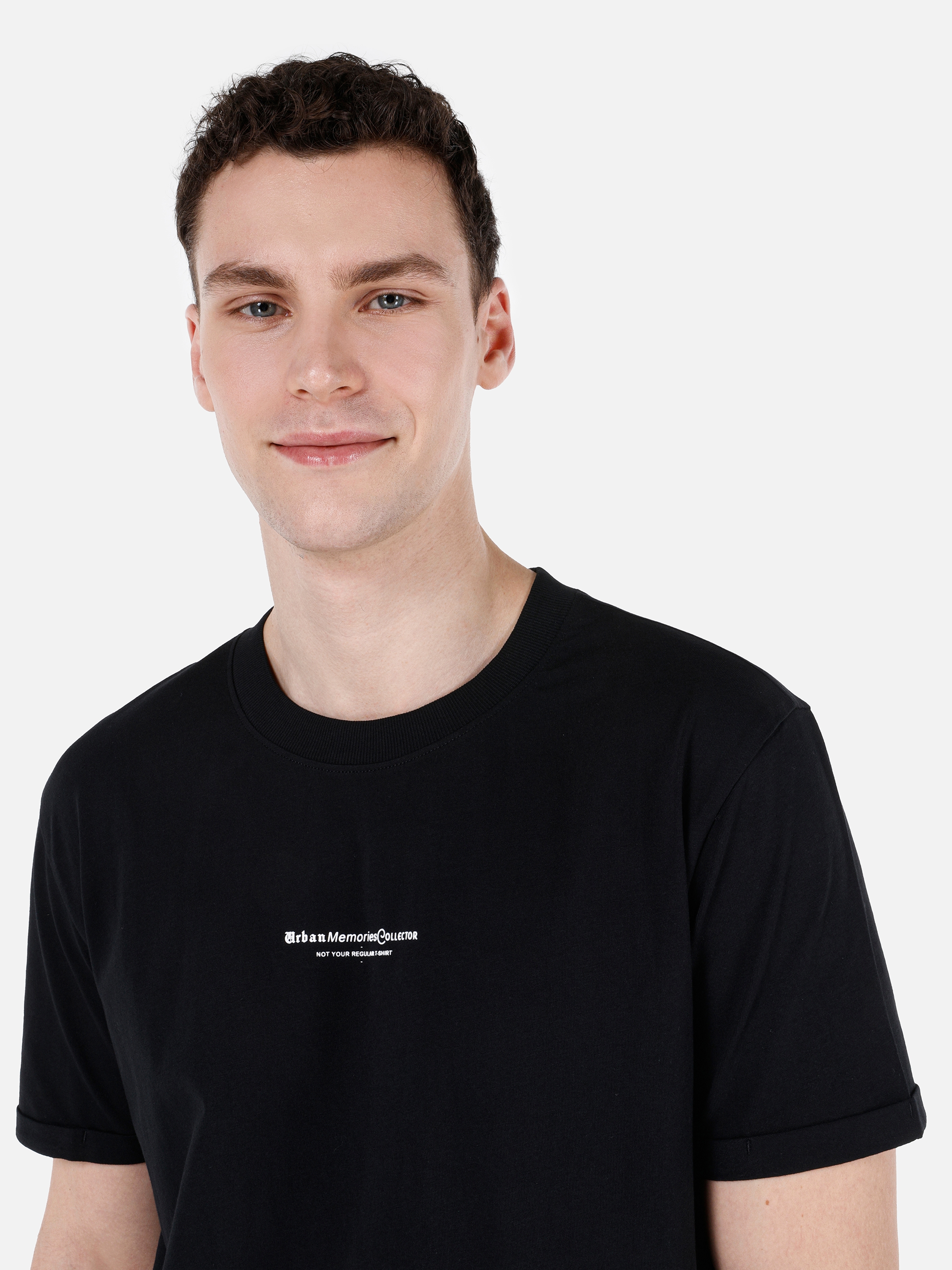 Afișați detalii pentru Tricou Cu Maneca Scurta De Barbati Negru Comfort Fit  CL1068796