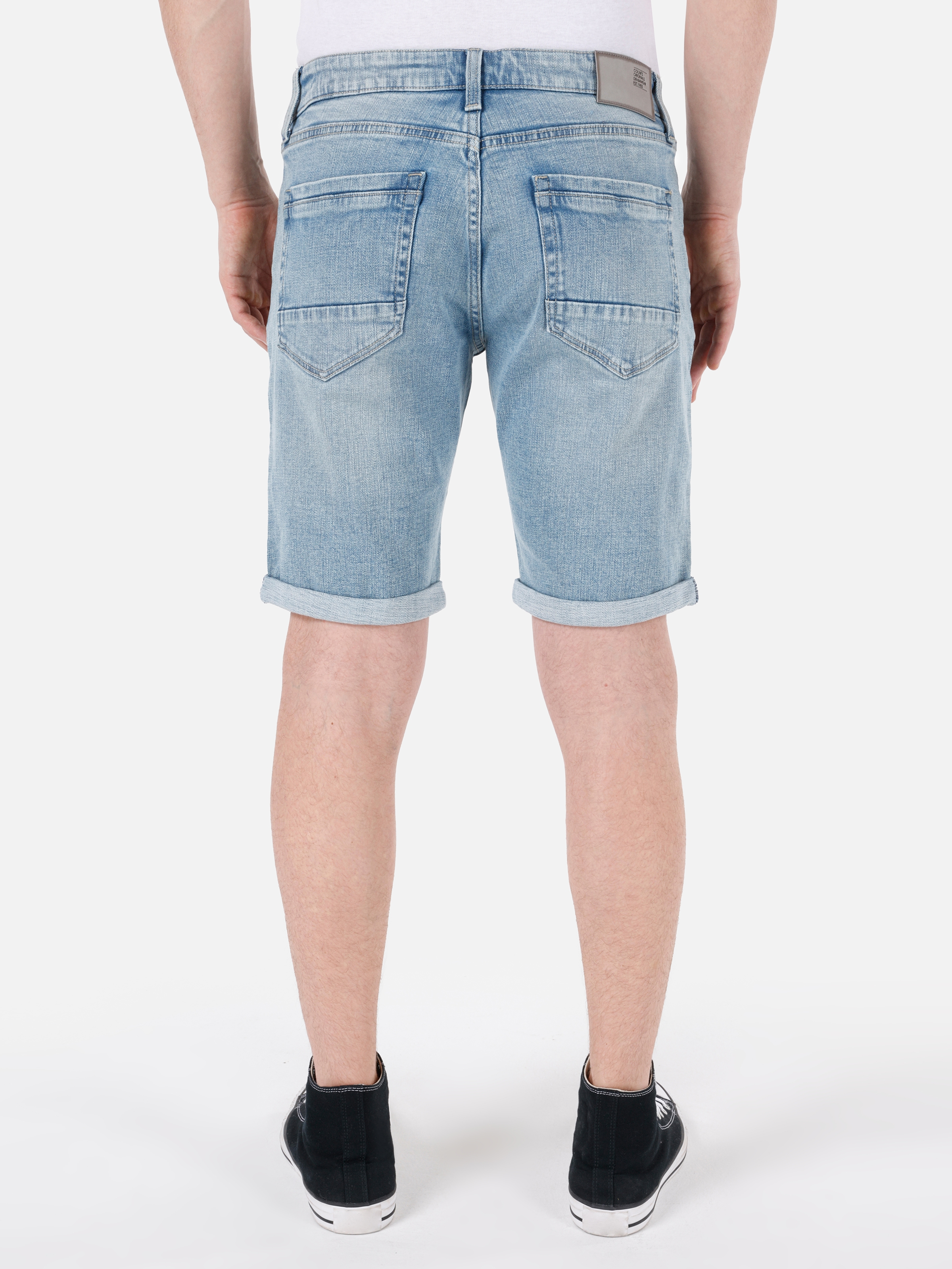 Afișați detalii pentru Short / Pantaloni Scurti De Barbati Albastru Straight Fit 044 KARL 