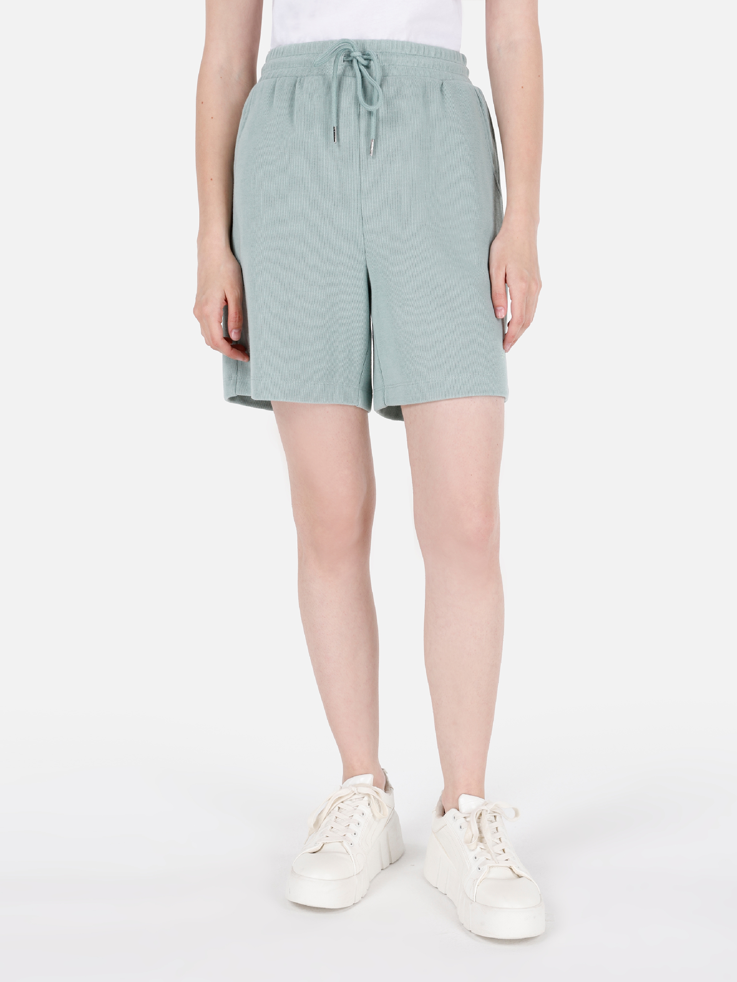 Afișați detalii pentru Short / Pantaloni Scurti De Dama Verde Regular Fit  CL1069067