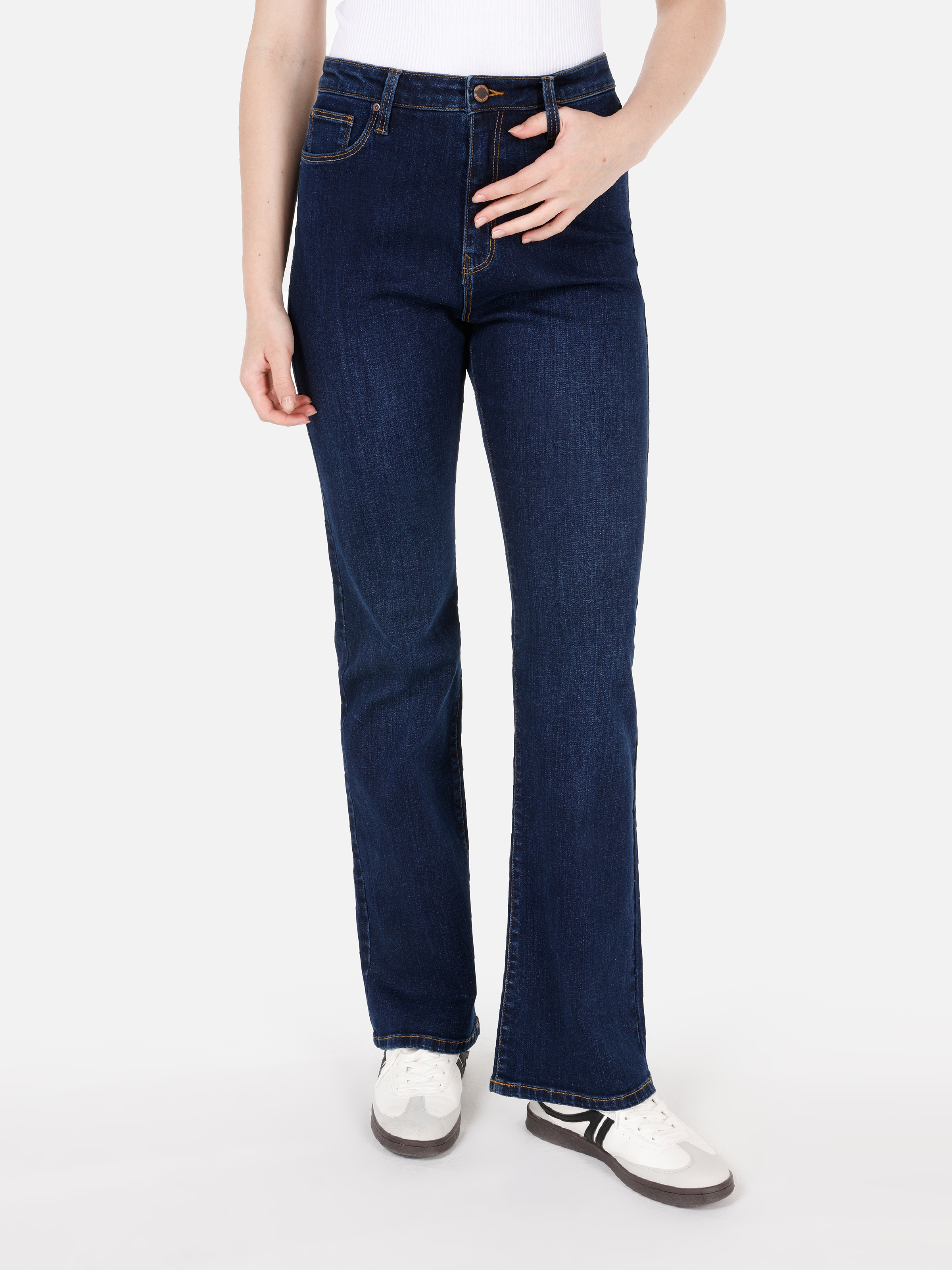 Afișați detalii pentru Pantaloni De Dama Denim Regular Fit 791 MONICA CL1071326