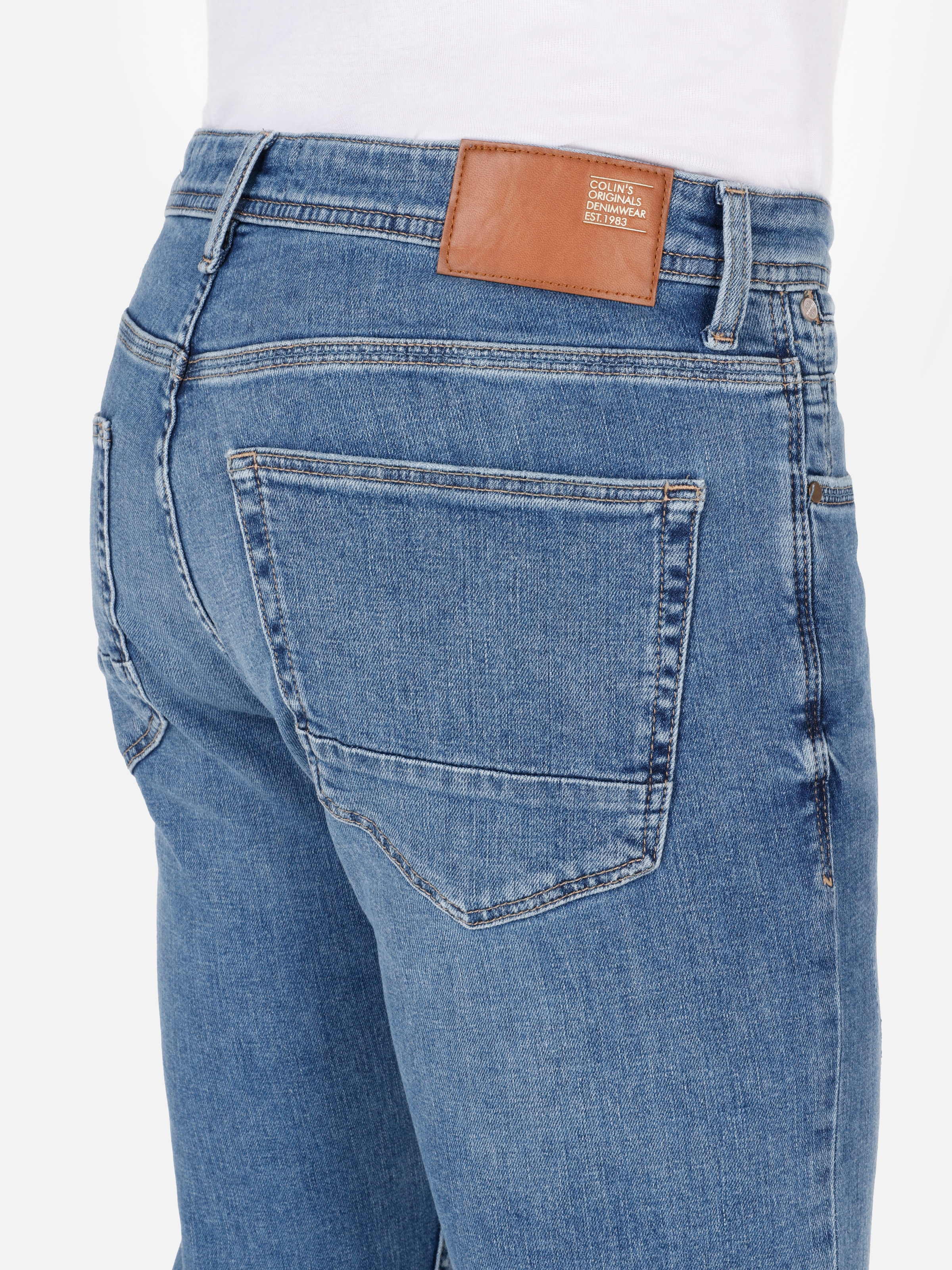 Afișați detalii pentru Pantaloni De Barbati Denim Straight Fit 044 KARL CL1070550