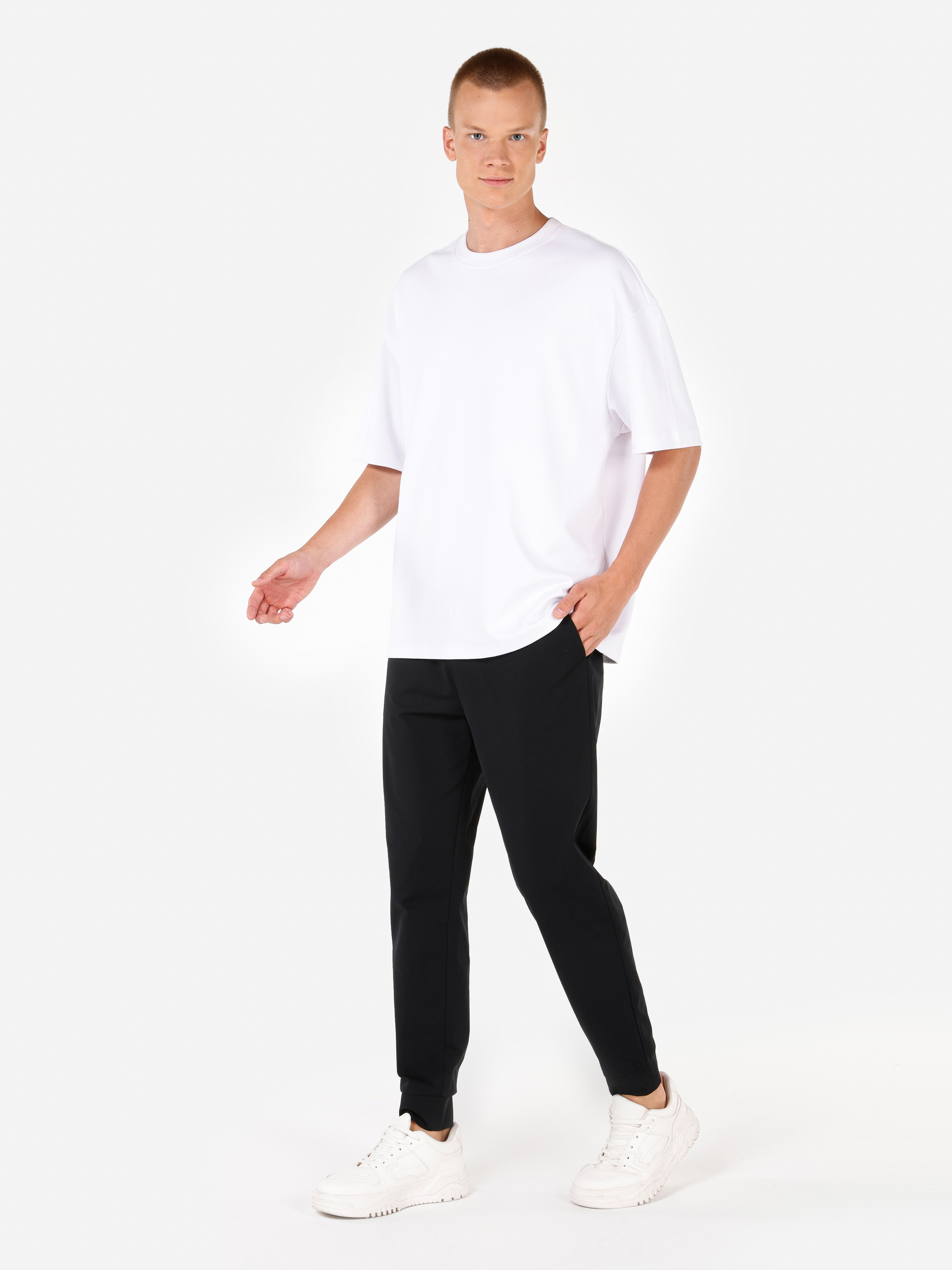 Afișați detalii pentru Pantaloni De Trening De Barbati Negru Regular Fit  CL1070055