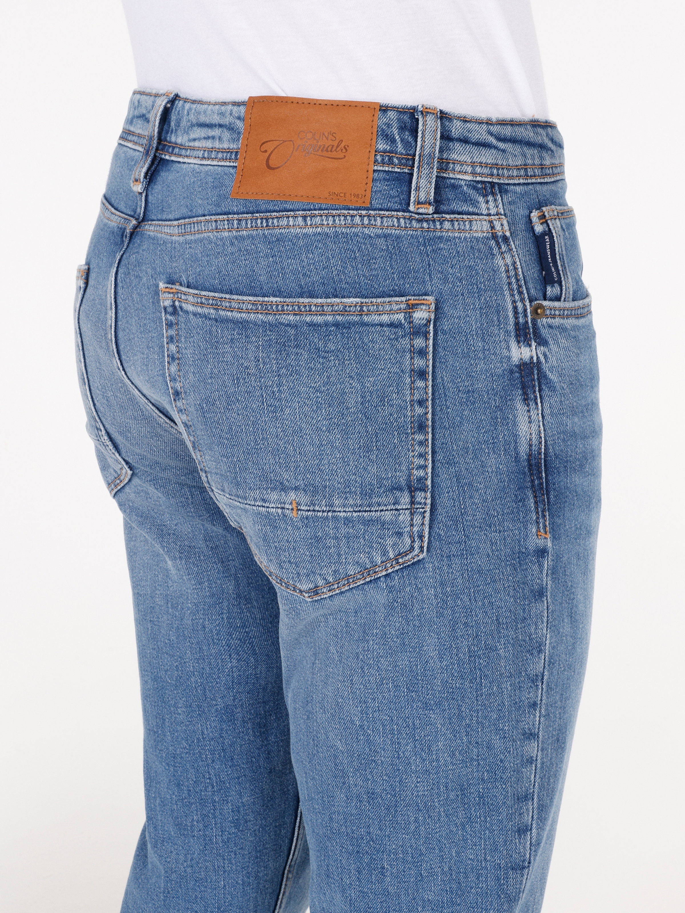 Afișați detalii pentru Pantaloni De Barbati Denim Regular Fit 067 JACK CL1071702