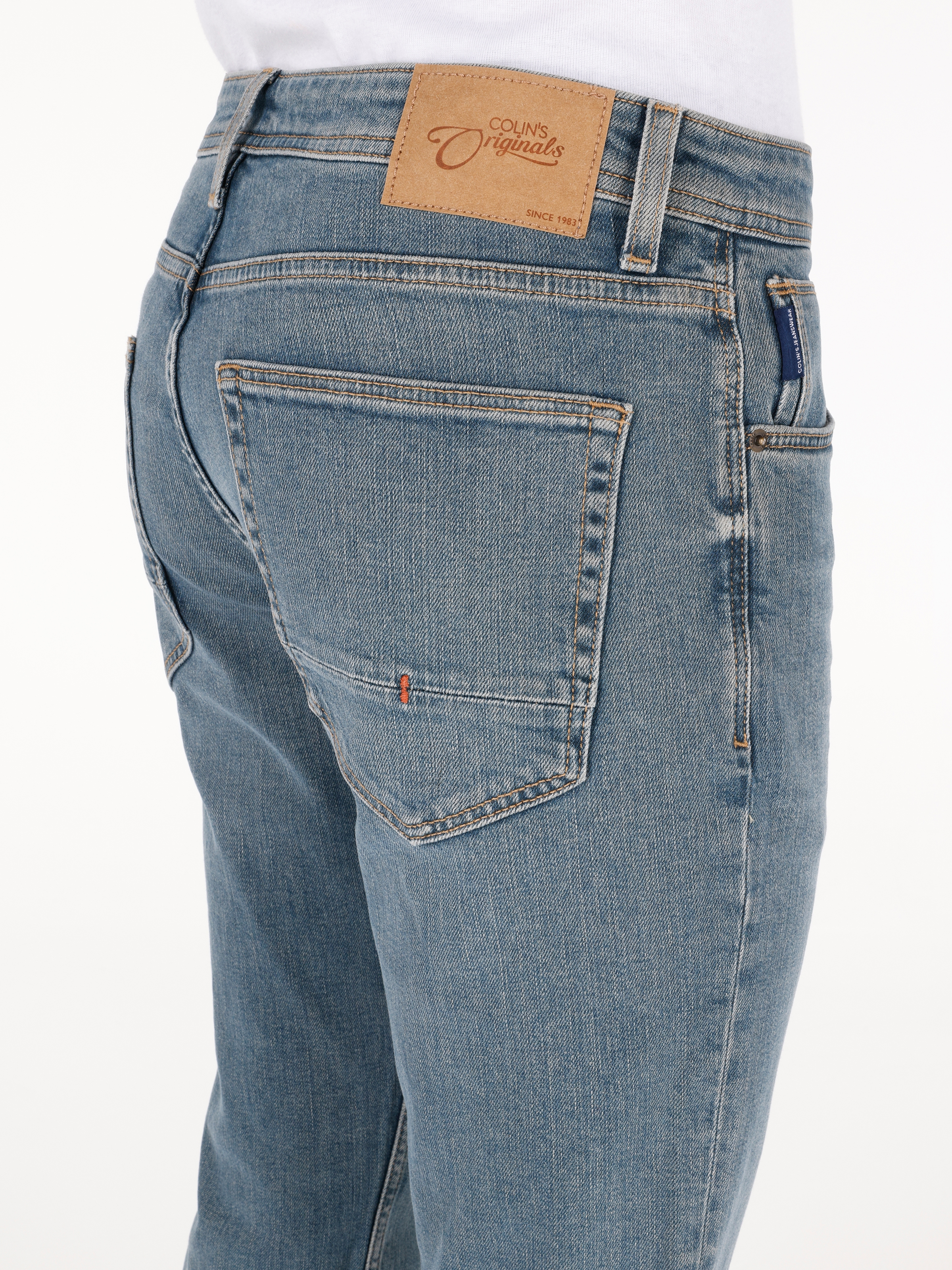 Afișați detalii pentru Pantaloni De Barbati Denim Straight Fit 044 KARL CL1072302