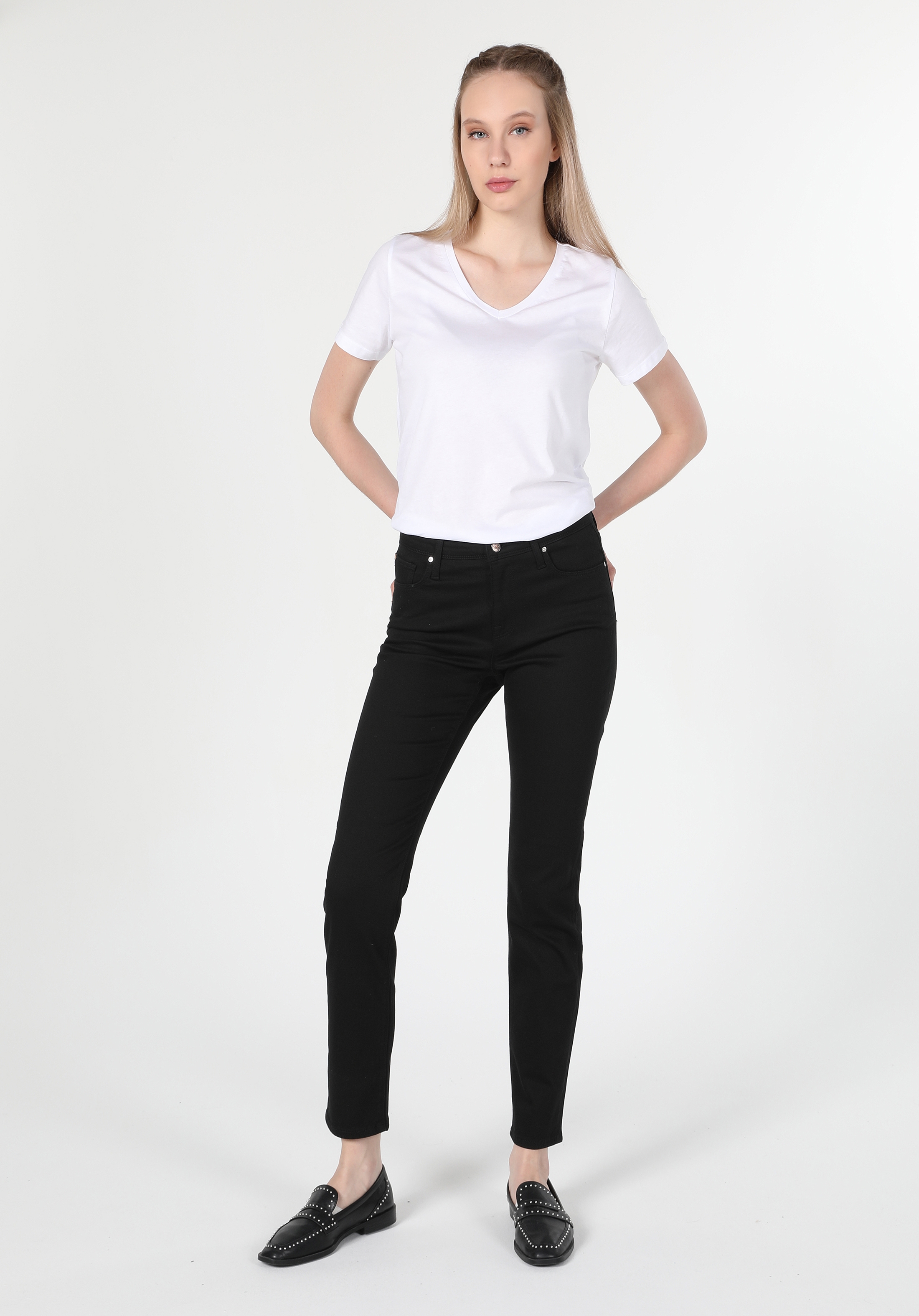 Afișați detalii pentru Pantaloni De Dama Denim Slim Fit 703 CARLA CL1060388