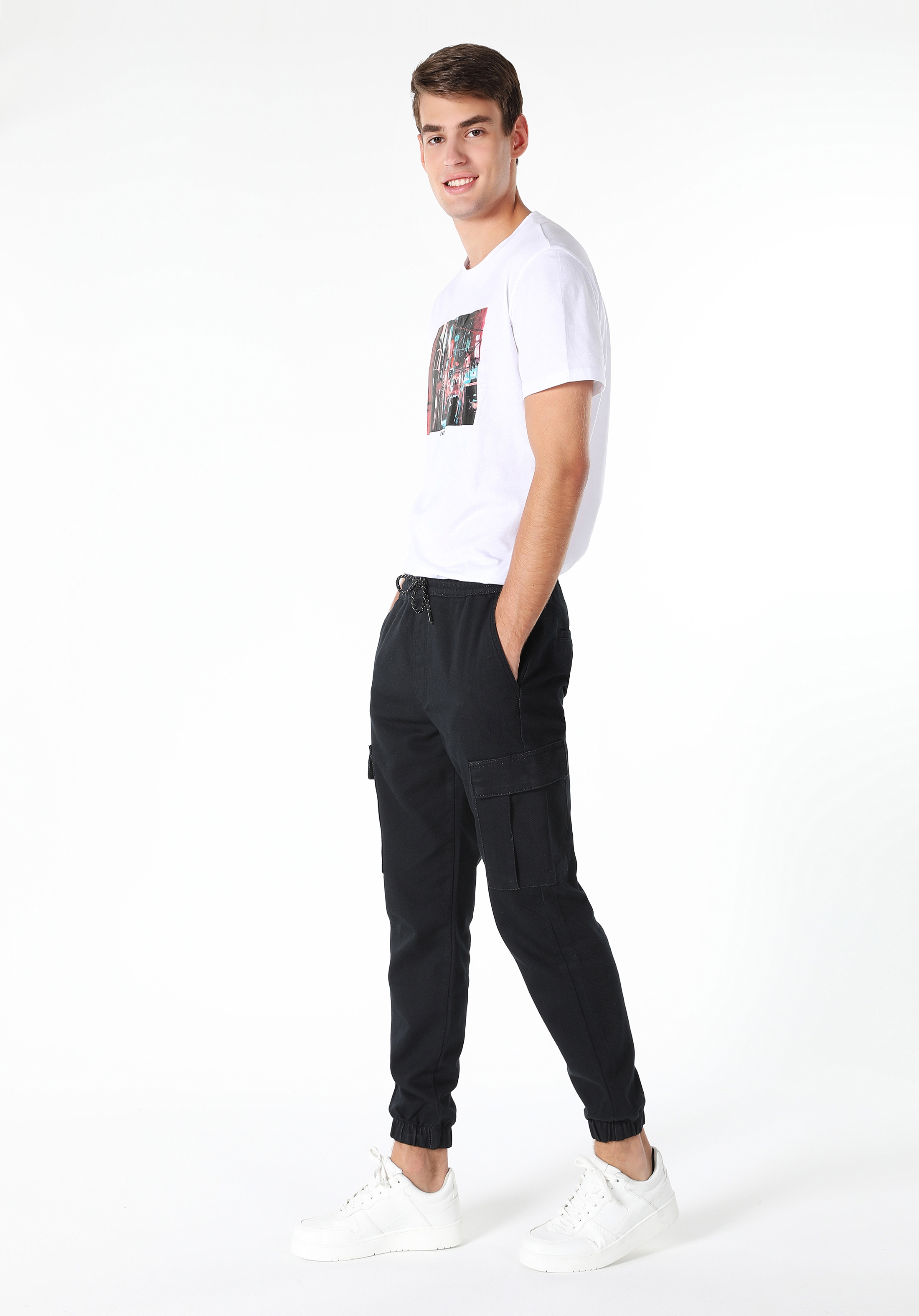 Afișați detalii pentru Pantaloni De Barbati Negru Slim Fit  CL1061151